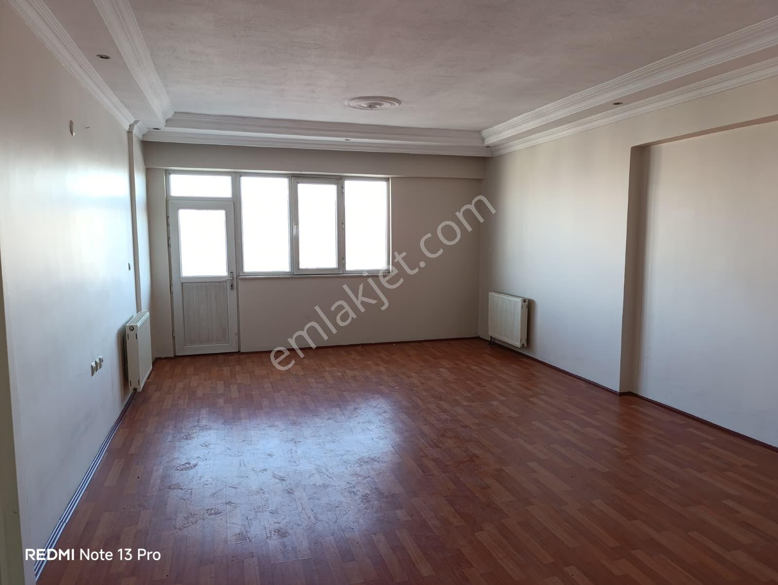 Sahibinden Merkezde Ferah 200 M² 4+1 2 Balkonlu Kiralık Daire