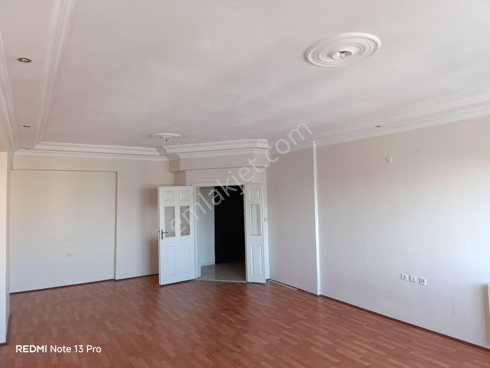 Sahibinden Merkezde Ferah 200 M² 4+1 2 Balkonlu Kiralık Daire - Görsel 6