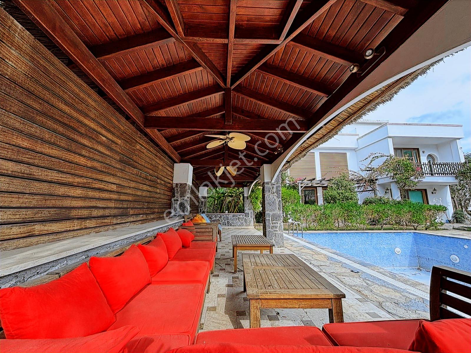 Torba'da Sezonluk Kiralık Havuzlu Ve Müştemilatlı Müstakil Villa - Görsel 11