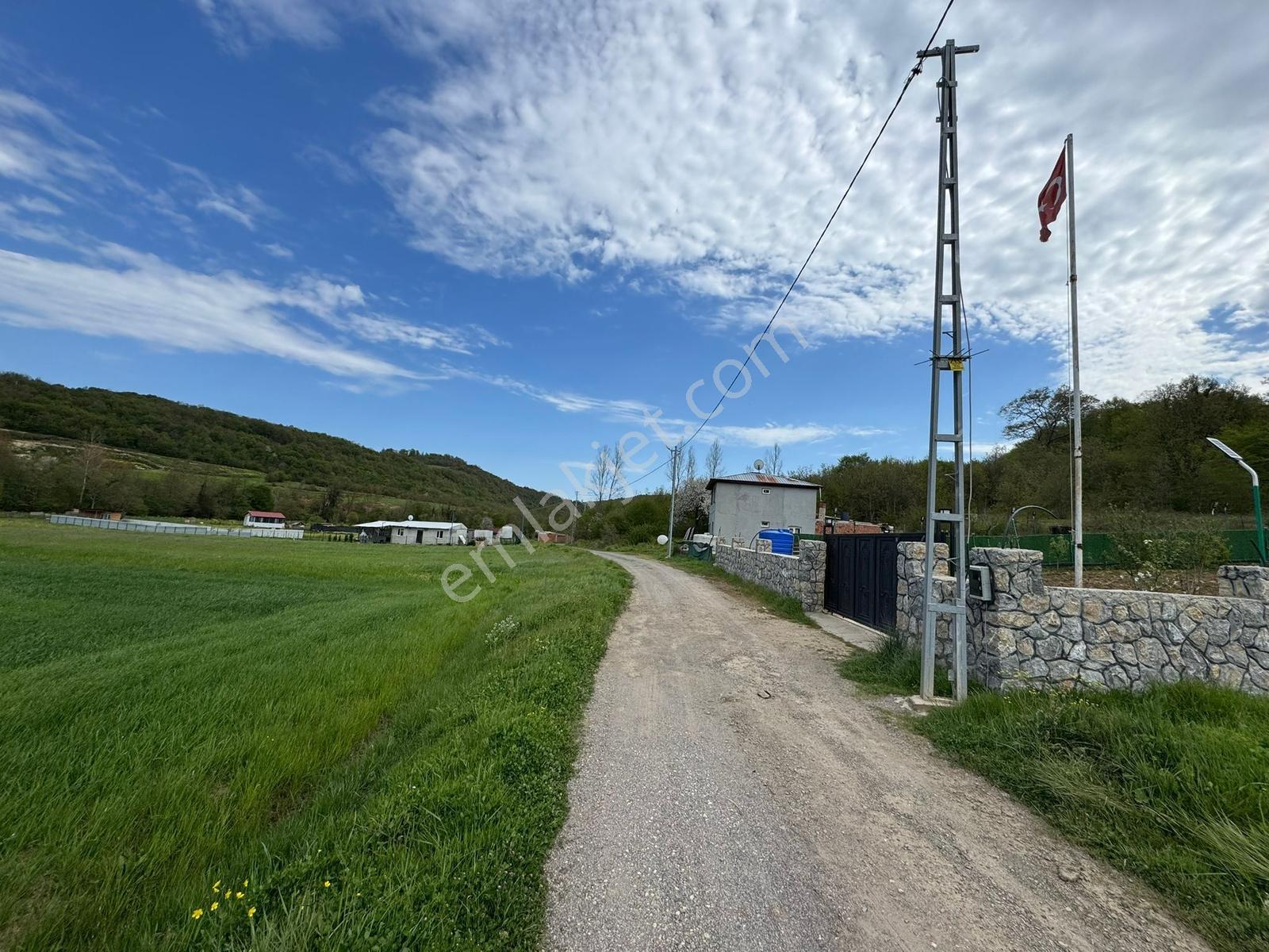 Ekşioğlu Gyd'den Duraklı Köyünde Elektrik Su Yol 2.800m2 Satılık - Görsel 9
