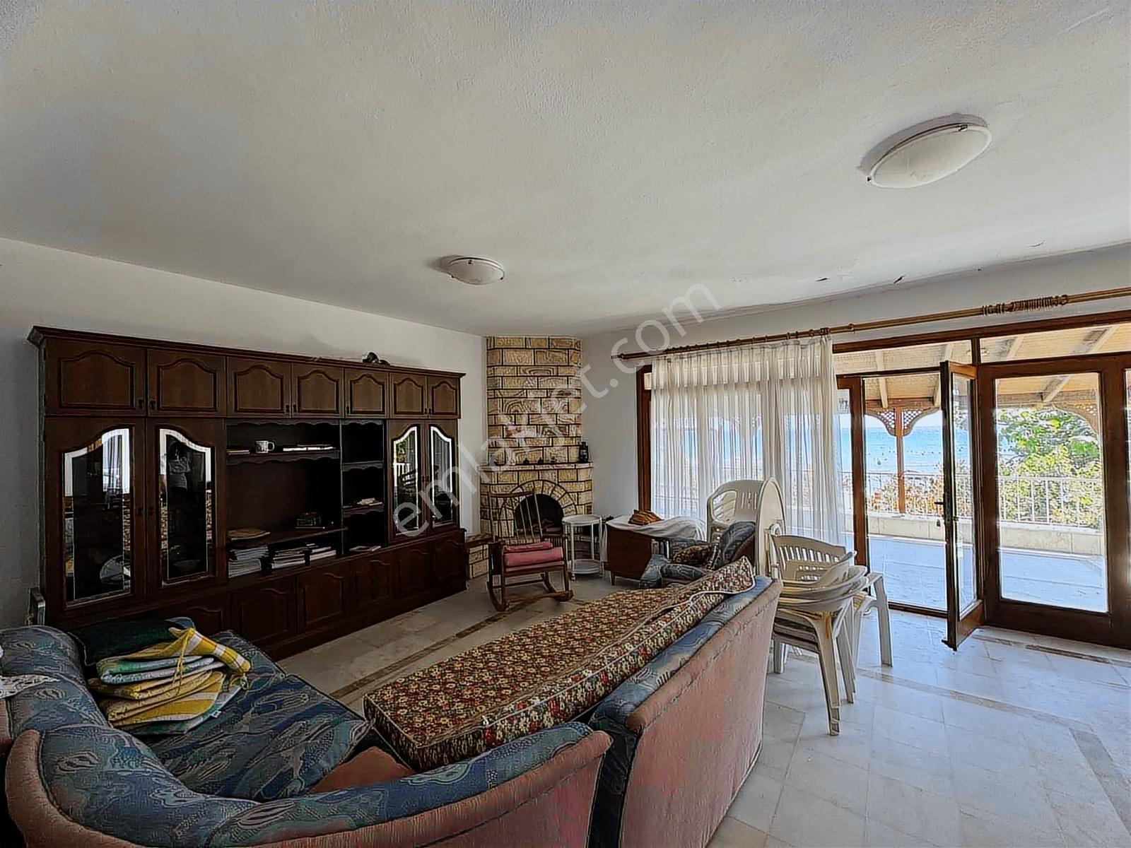 Eşsiz Konum !! Denize Sıfır 5+2 Müstakil Villa - Görsel 31