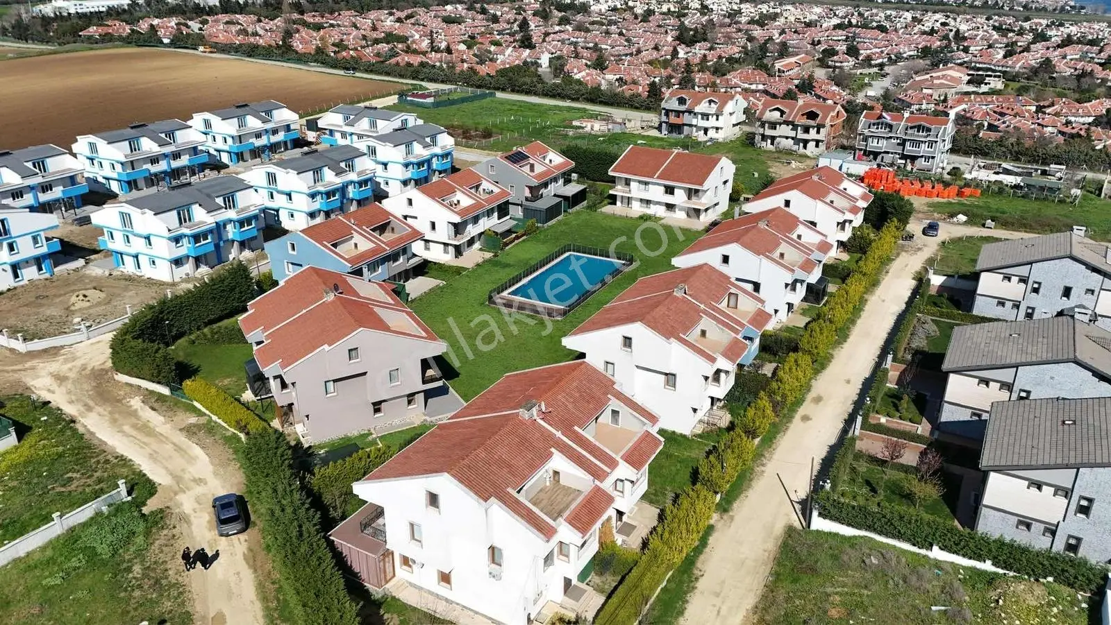 Özel Havuzlu 5+2 Lüks Villa - Denize Yürüme Mesafesinde - Görsel 4