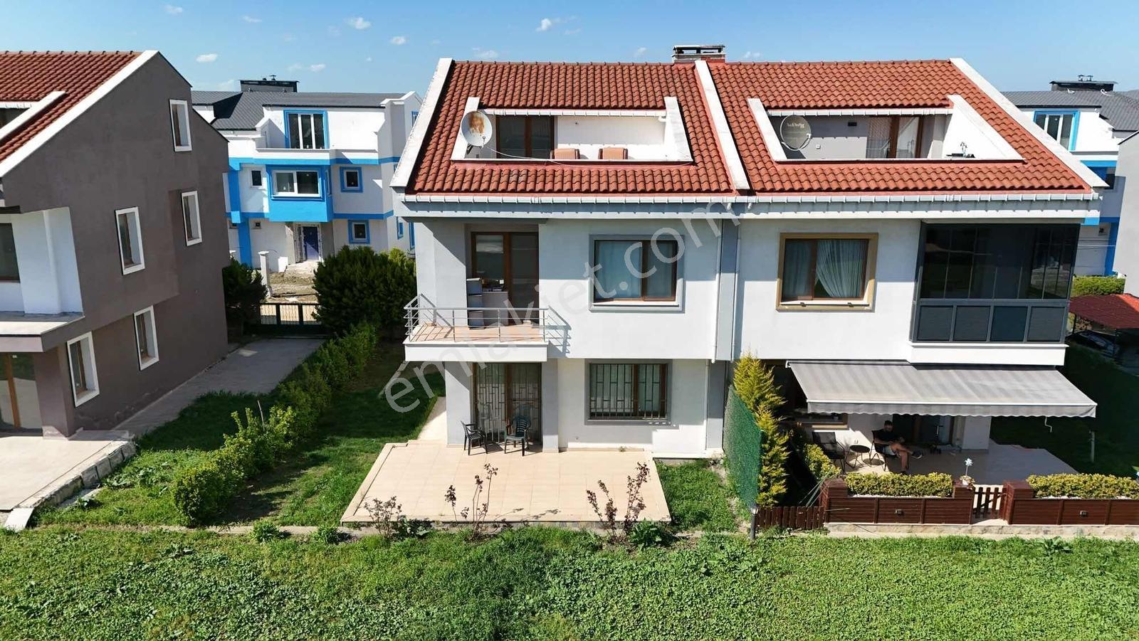 Özel Havuzlu 5+2 Lüks Villa - Denize Yürüme Mesafesinde - Görsel 13