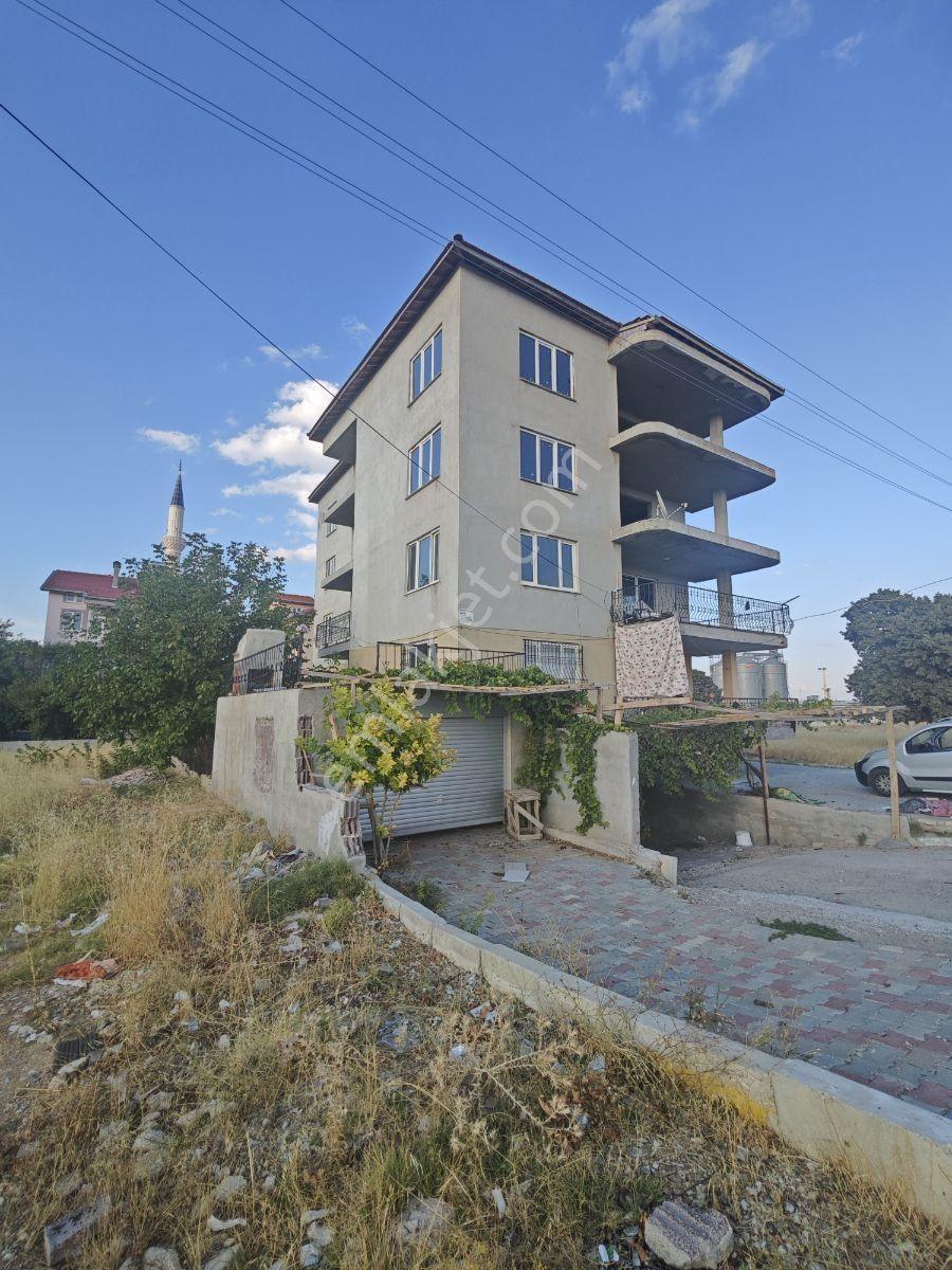 Atatürk Mahallesi Çakır Halı Saha Civarı 3 Katlı Müstakil Ev - Görsel 14