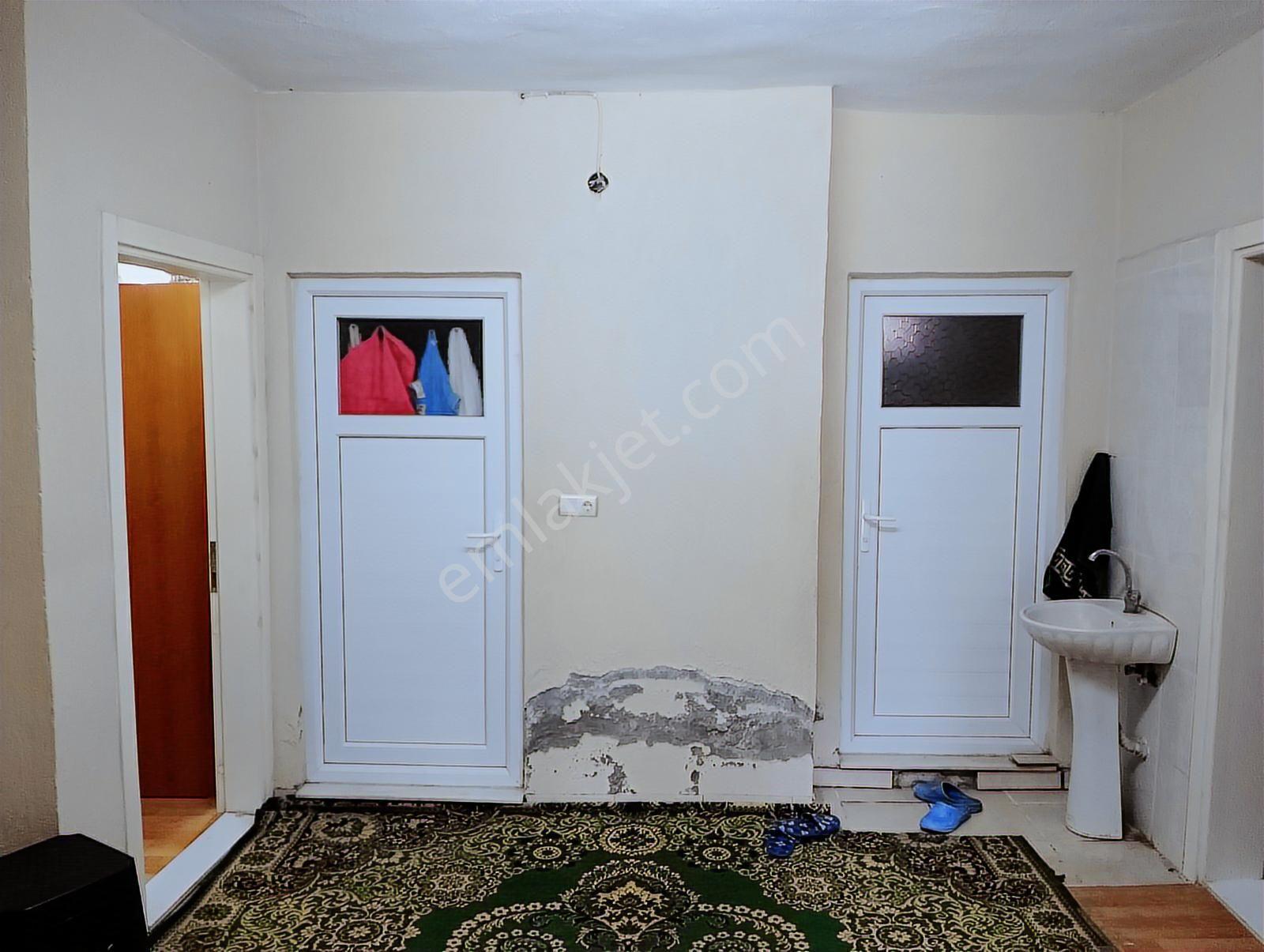Omurca'da Satılık Hazır Düzen! 2 Katlı Betonerme Ev + Besihane - Görsel 23