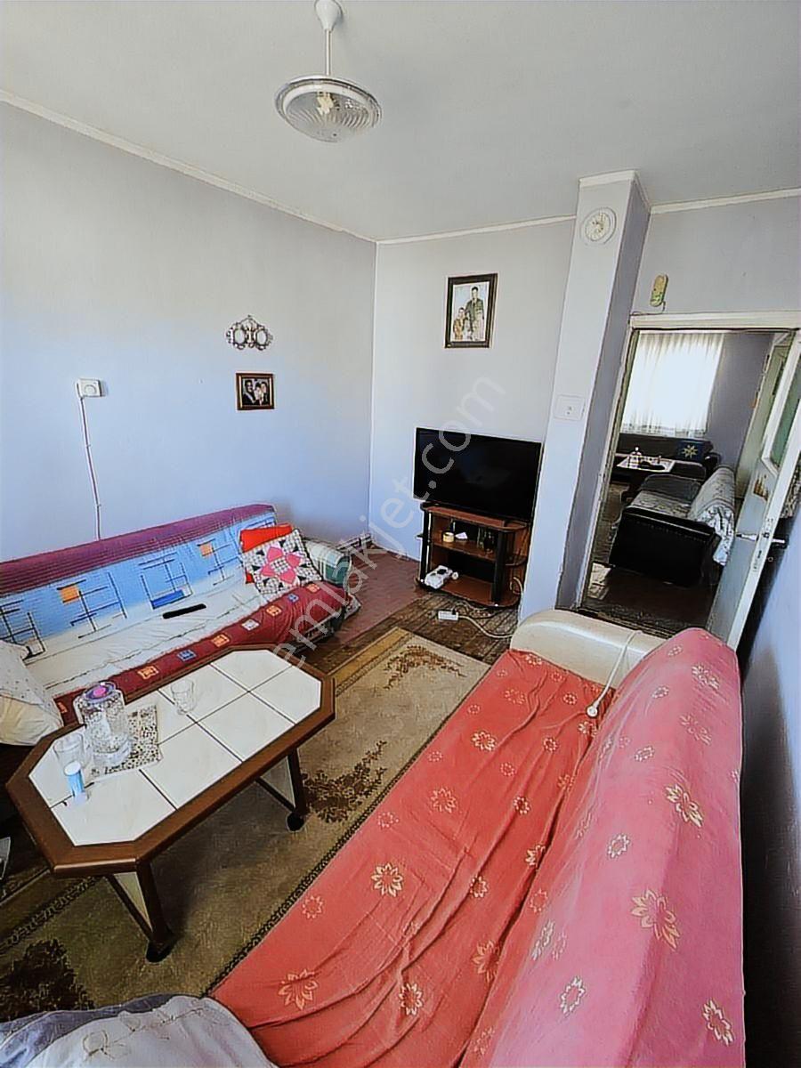 Uşak Cumhuriyet Mah. 231m² Arsa İçinde, Satılık Müstakil Ev