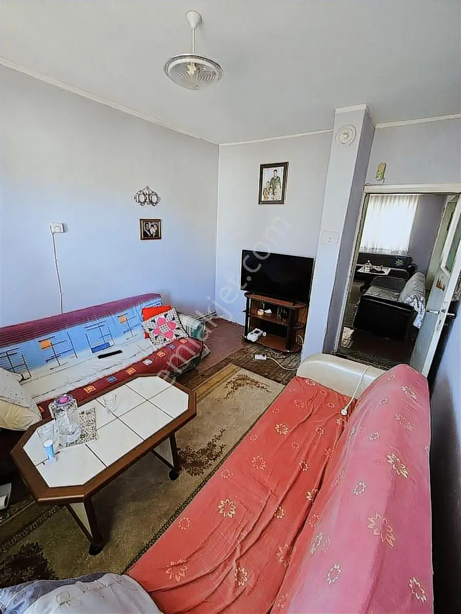 Uşak Cumhuriyet Mah. 231m² Arsa İçinde, Satılık Müstakil Ev - Görsel 4