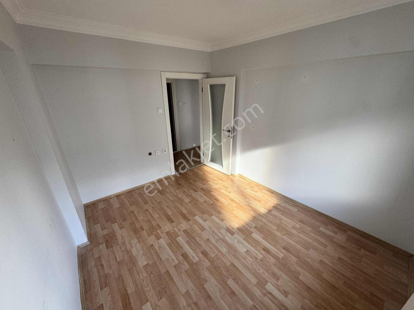 75.yıl Mahallesi Çimen Kaya Sitesinde 3+1 Kiralık Daire - Görsel 17
