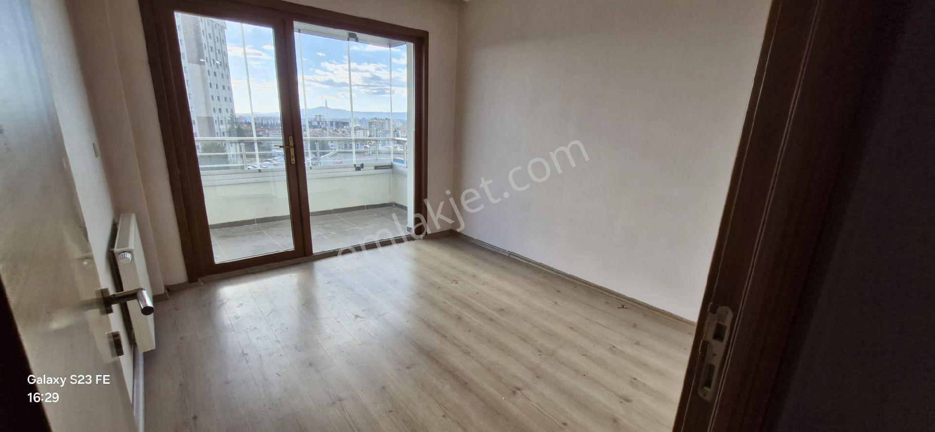 Batıkent Te Kiralık Geniş Daire - Görsel 13