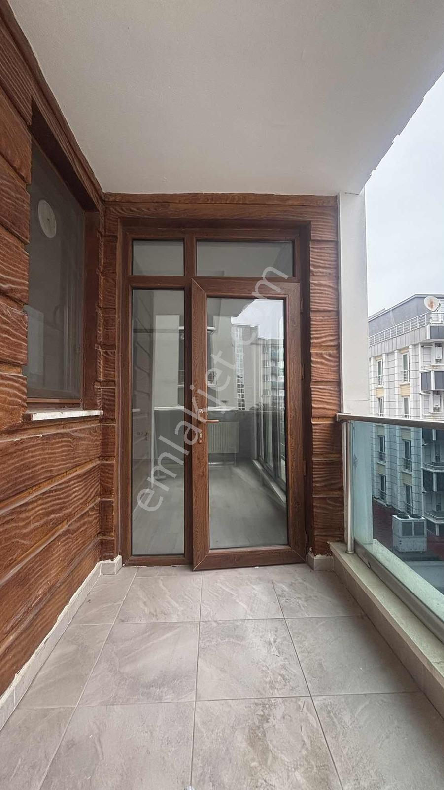Atakum Körfez Mah. Tramvaya 50 Metre Kiralık 1+1 - Görsel 16
