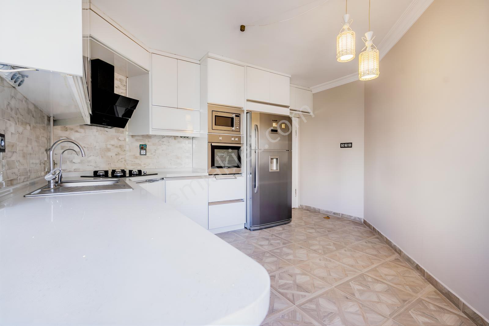 Remax Leon Özlüce Gönüller Sitesinde Bakımlı Satılık 4+1 Daire - Görsel 30