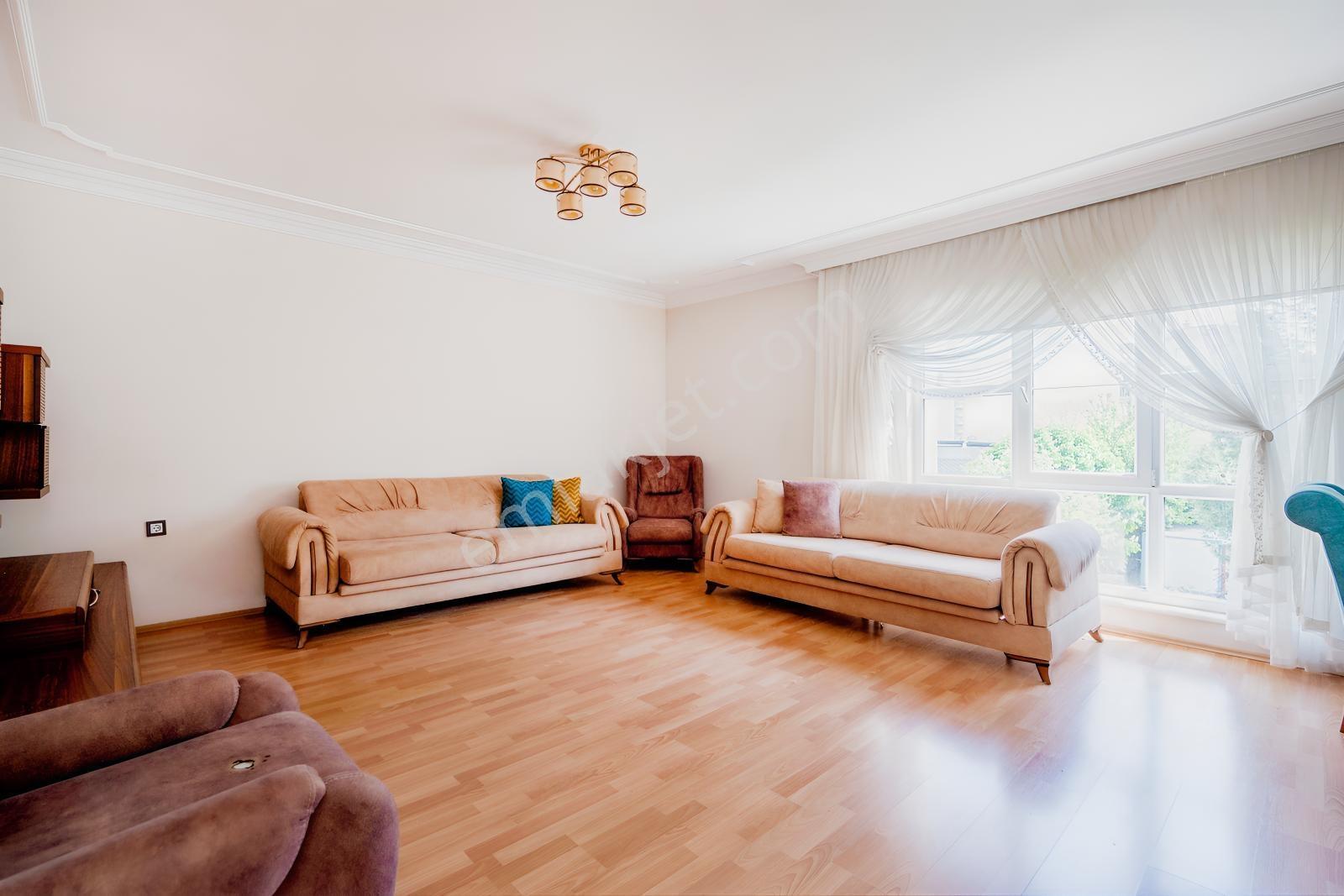 Remax Leon Özlüce Gönüller Sitesinde Bakımlı Satılık 4+1 Daire - Görsel 15