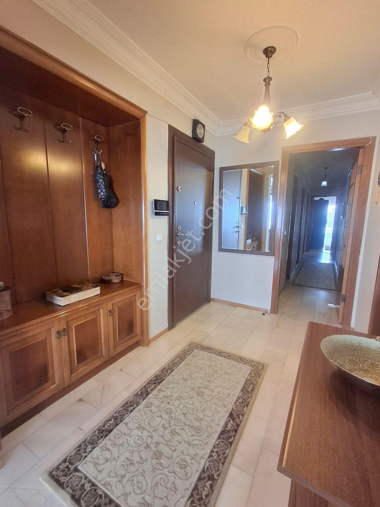 Basın Sitesi Otoparklı Asansörlü Sitede Deniz Manzaralı 3.5+1 Daire - Görsel 13