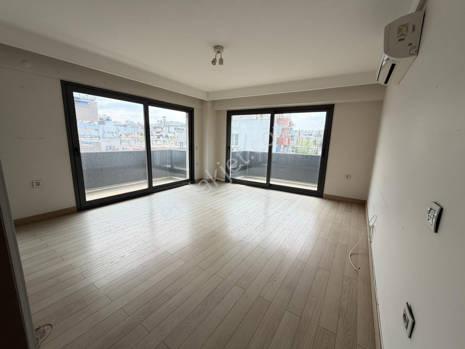 Şehir Merkezinde Kiralık Ofisler - Görsel 11