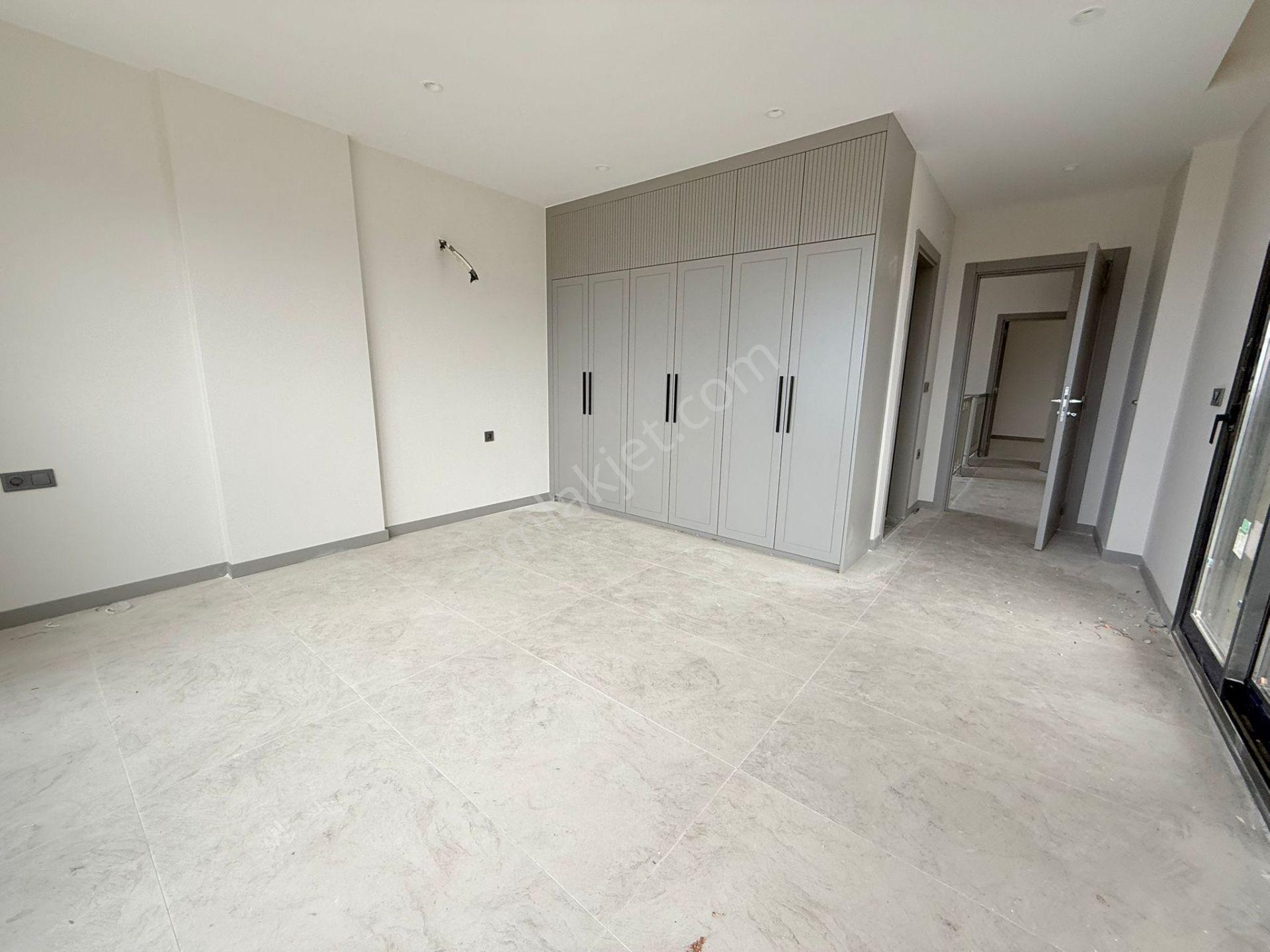 Manzara-güvenlik-özel Havuz/otopark-yerden Isıtma-450 M2 Bahçe-lüx-akıllı Ev-tamamı Müstakil - Görsel 32