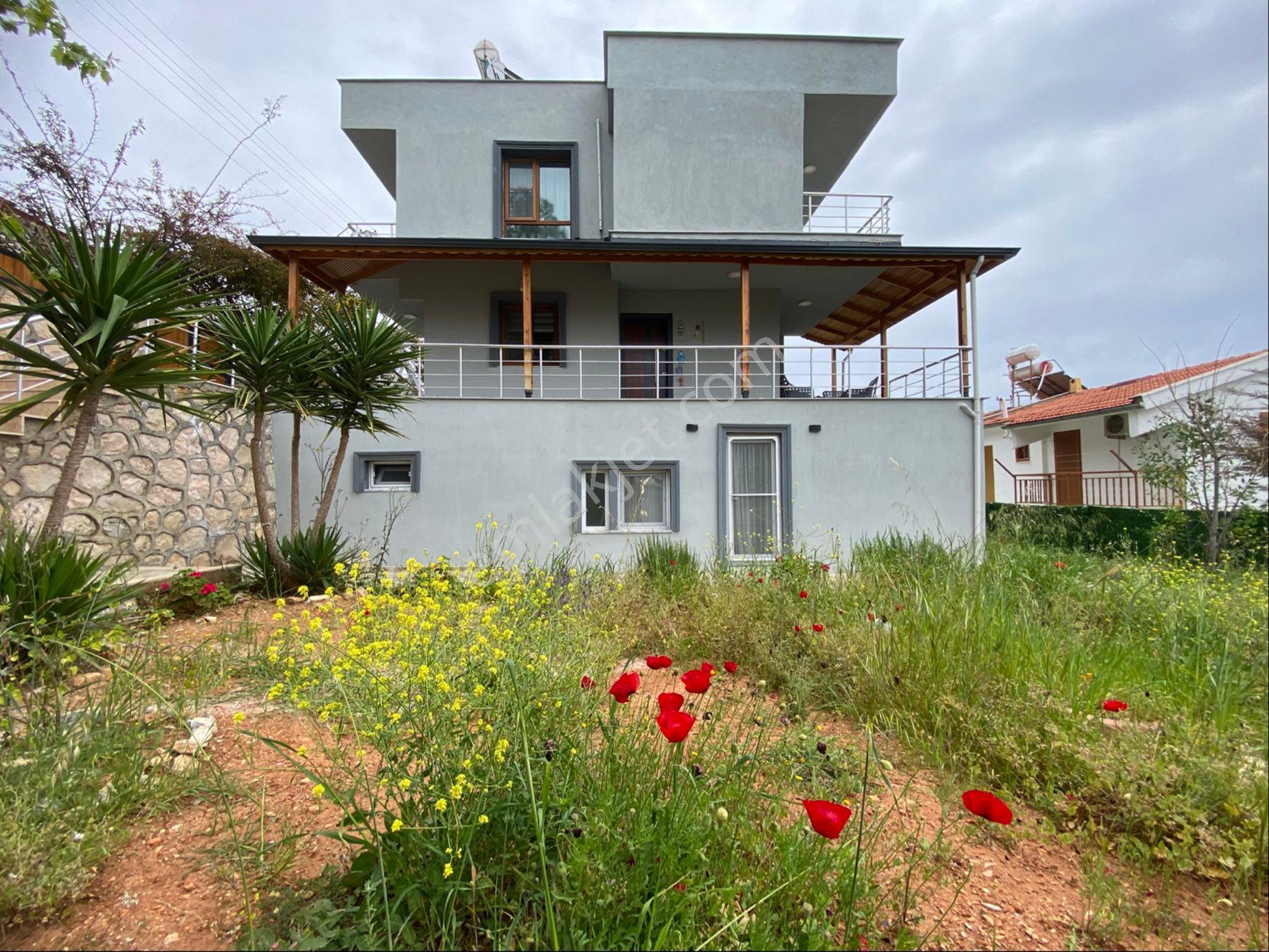 Akbük’te Deniz Ve Doğa Manzaralı, Eşyalı Satılık 5+2 Müstakil Tripleks Villa - Görsel 23
