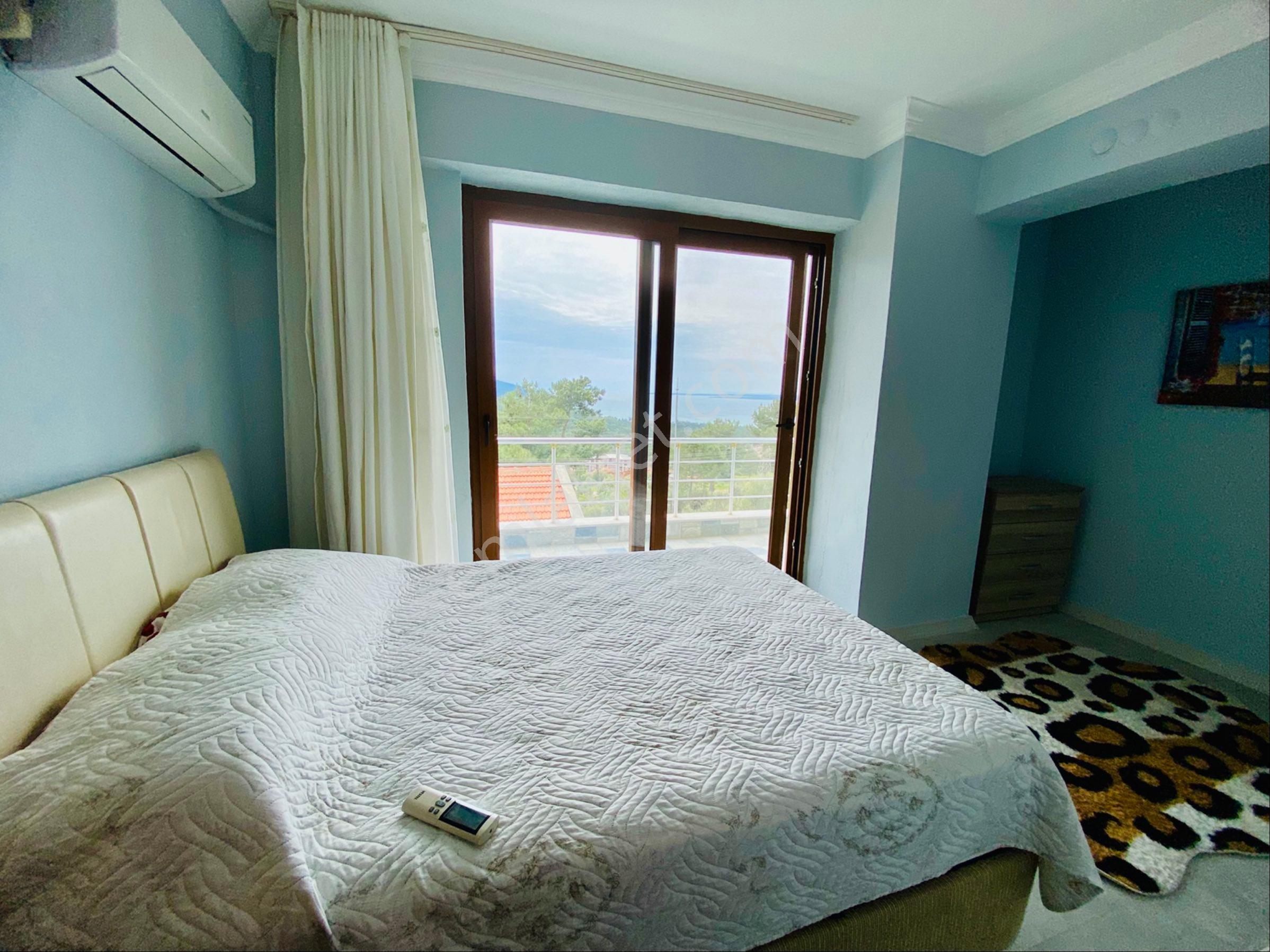 Akbük’te Deniz Ve Doğa Manzaralı, Eşyalı Satılık 5+2 Müstakil Tripleks Villa - Görsel 19