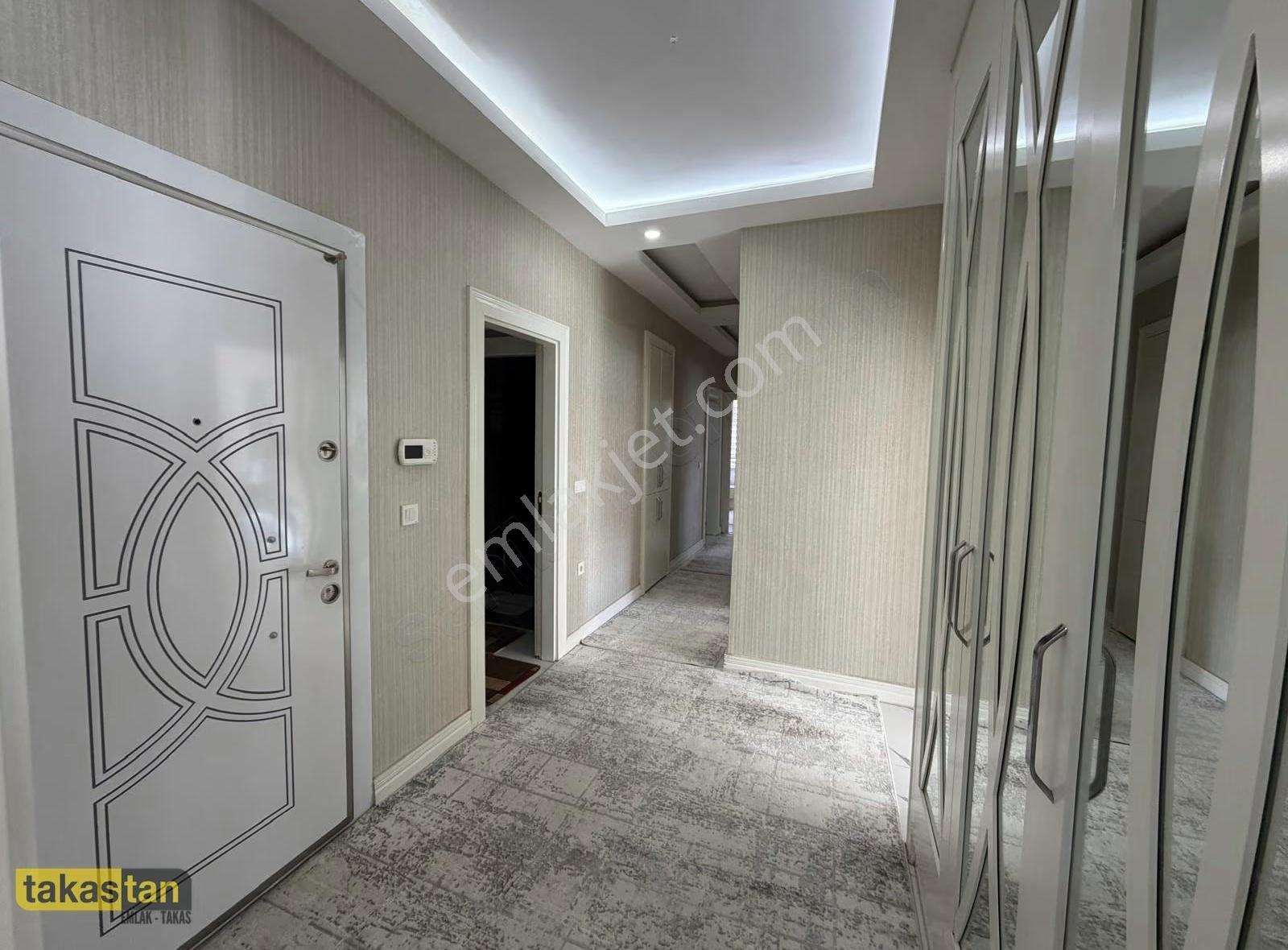Beykent'te Masrafsız, Ebeveyn Banyolu, 150m² 3+1 Satılık Daire - Görsel 16