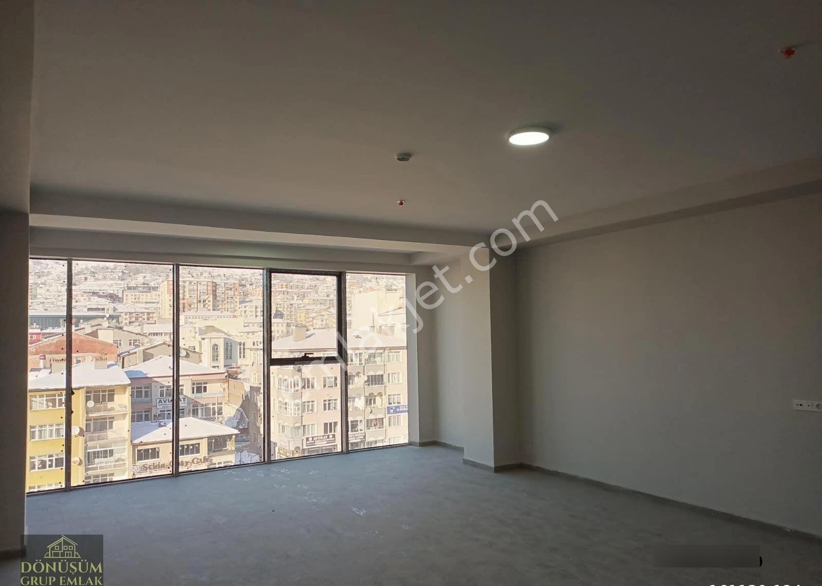 Dönüşüm'den Şehrin Gözbebeği Yemenoğlu Center'da Ultra Lüks Ofis - Görsel 10