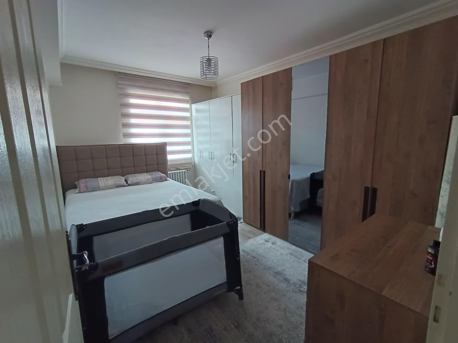 Hayatın İçinde Caddede Muradiye Cami Karşısı Satılık 3+1 Daire - Görsel 25