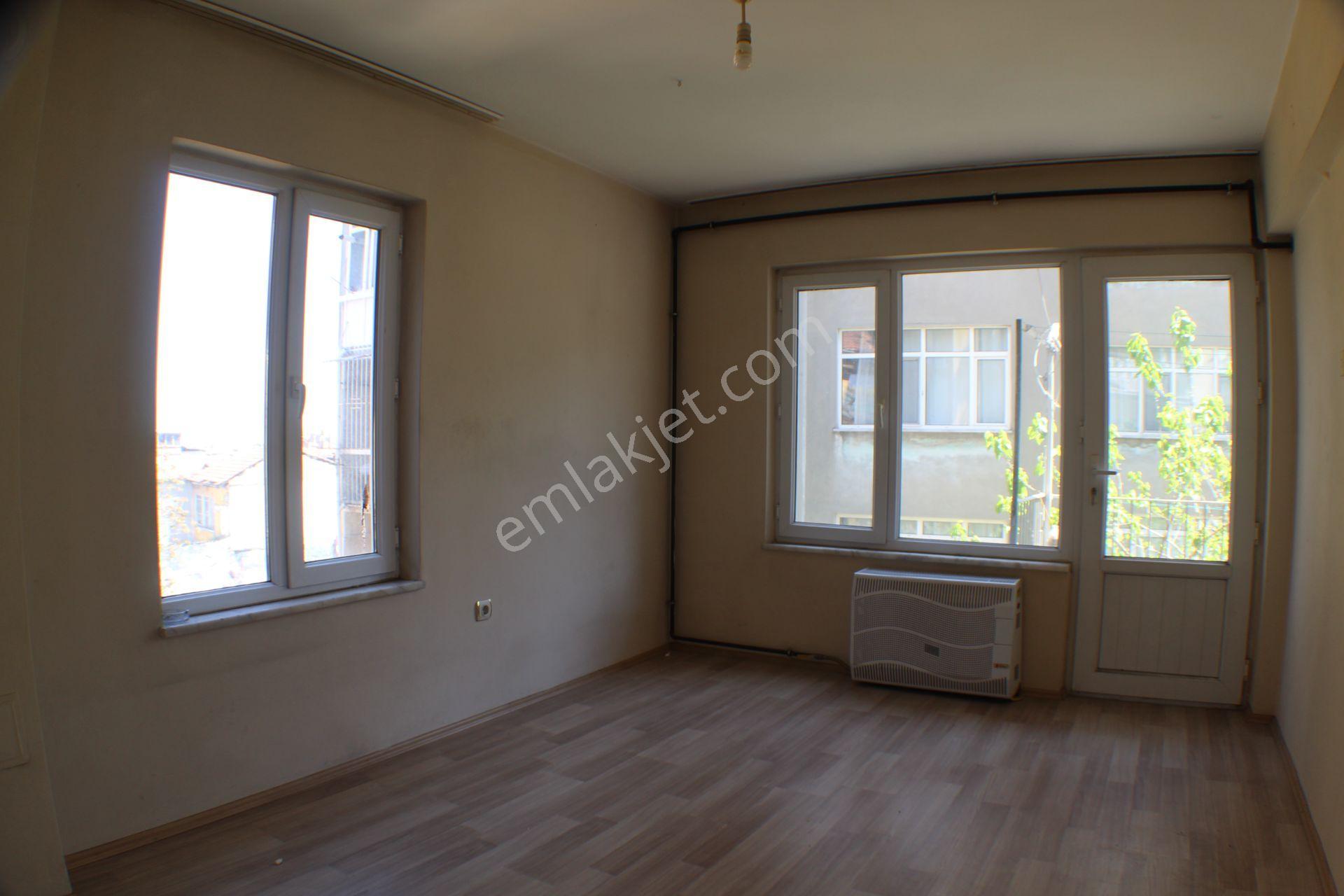 Bursa Ünlü Cadde Kayıhan Girişi 2. Kat 80 M2 2. Kat Daire Kiralık - Görsel 12