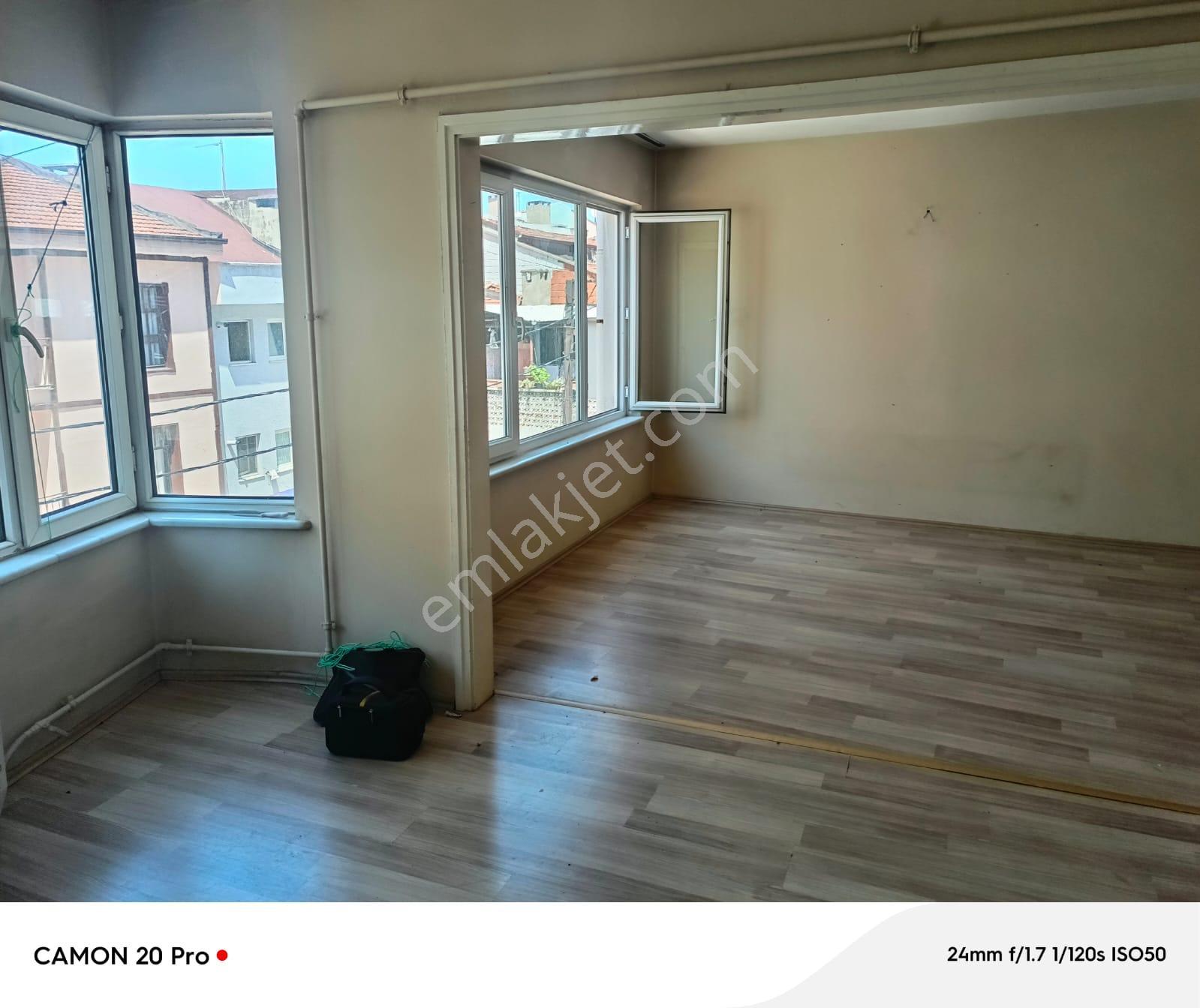 Bursa Ünlü Cadde Kayıhan Girişi 2. Kat 80 M2 2. Kat Daire Kiralık