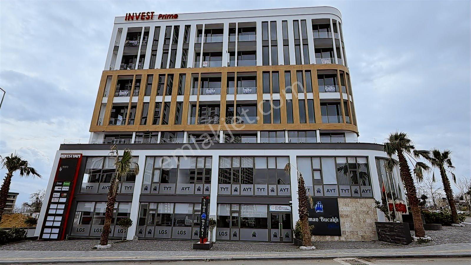 İlyas Nas'tan Gökdelenler Bölgesi Invest Prıme'de Köşe Ofis