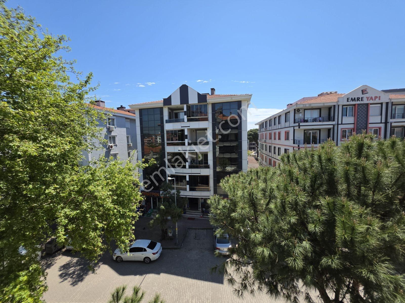 Altınova Merkezde Ana Cadde Üstü 3+1 140 M2 Fırsat Daire - Görsel 17
