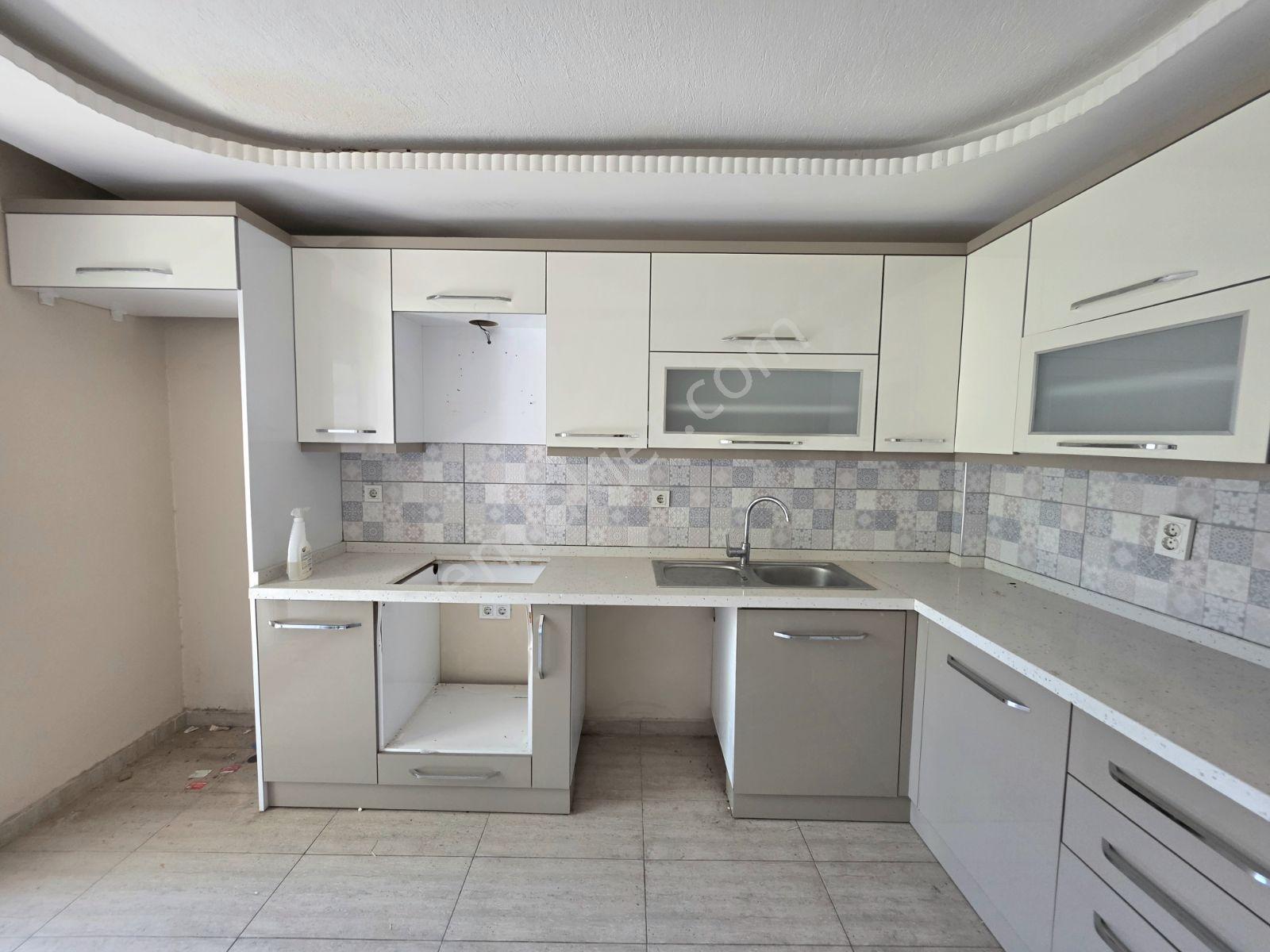Altınova Merkezde Ana Cadde Üstü 3+1 140 M2 Fırsat Daire - Görsel 7