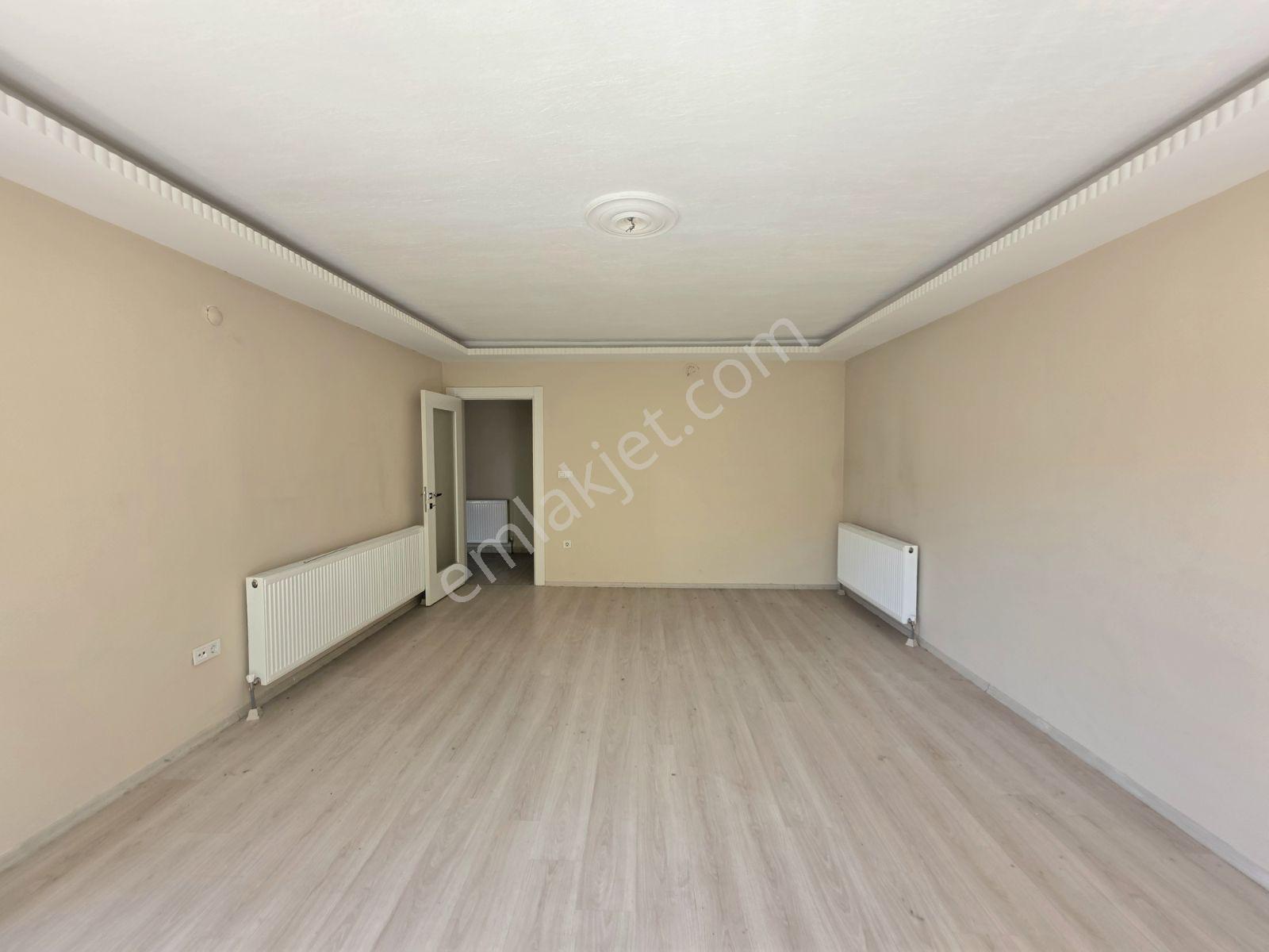 Altınova Merkezde Ana Cadde Üstü 3+1 140 M2 Fırsat Daire - Görsel 4