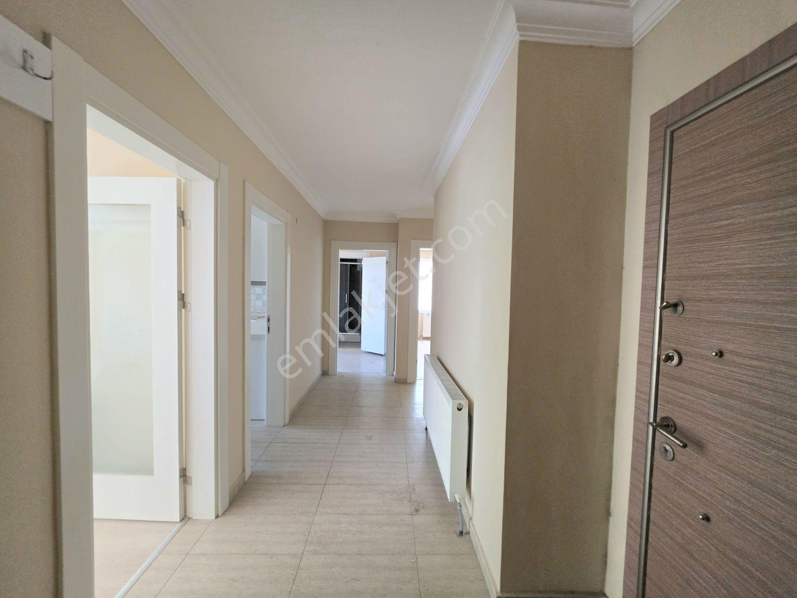 Altınova Merkezde Ana Cadde Üstü 3+1 140 M2 Fırsat Daire - Görsel 3