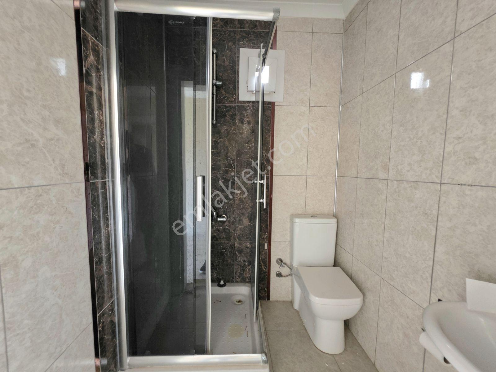 Altınova Merkezde Ana Cadde Üstü 3+1 140 M2 Fırsat Daire - Görsel 8