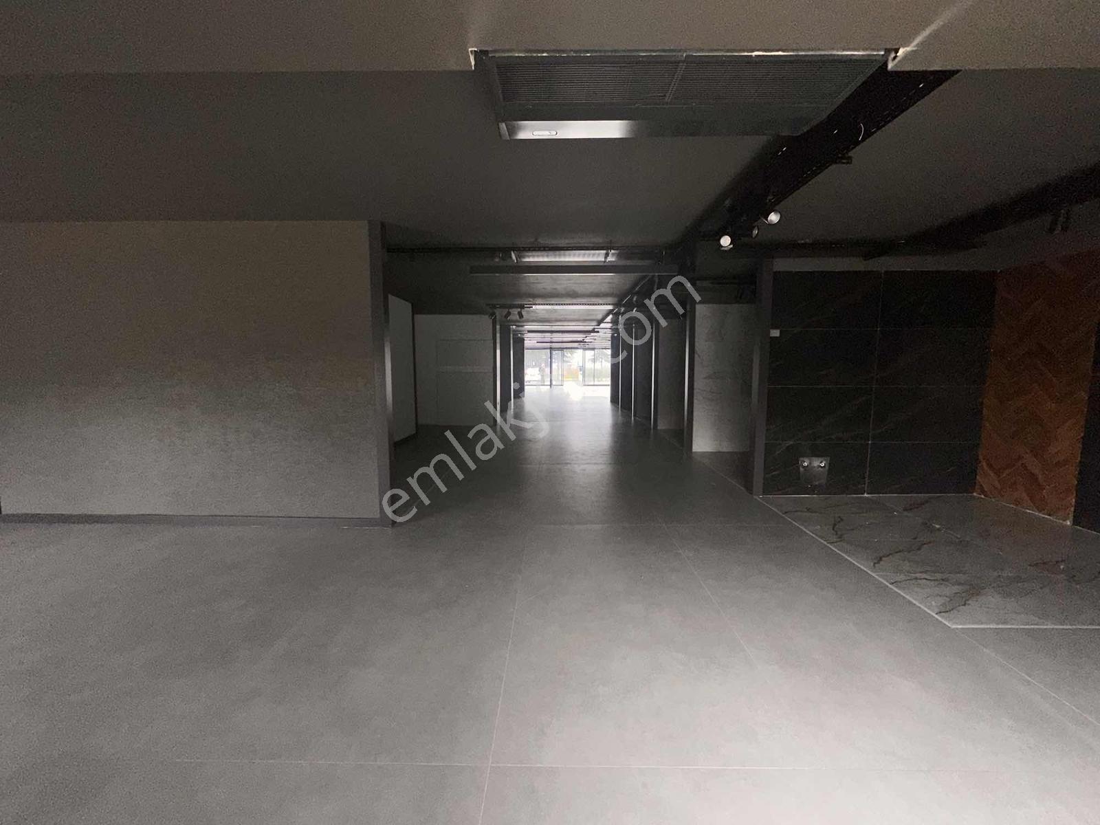 Ordu Giresun Bulvar Üzeri Lüx Dizayn 1345 M2 Kiralık İşyeri - Görsel 4