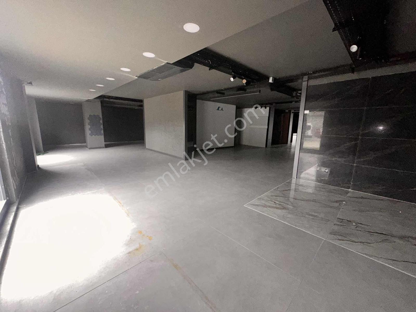 Ordu Giresun Bulvar Üzeri Lüx Dizayn 1345 M2 Kiralık İşyeri - Görsel 5