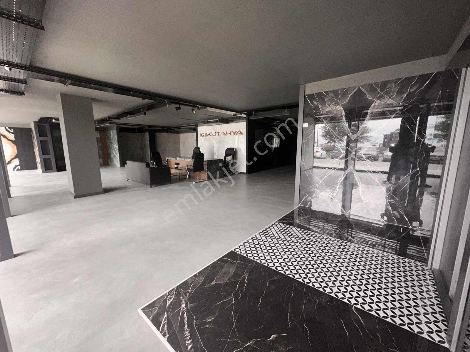 Ordu Giresun Bulvar Üzeri Lüx Dizayn 1345 M2 Kiralık İşyeri - Görsel 3