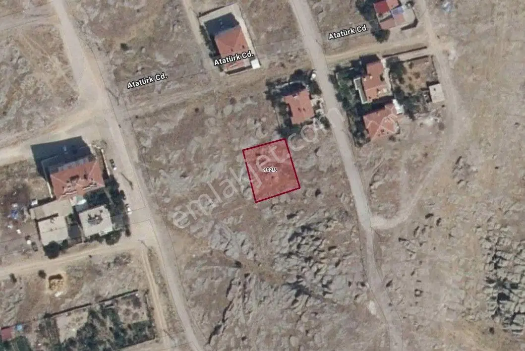 Güzelyurt İlçesi Yeni Mahallede Süper Manzaralı Arsa 528 M²