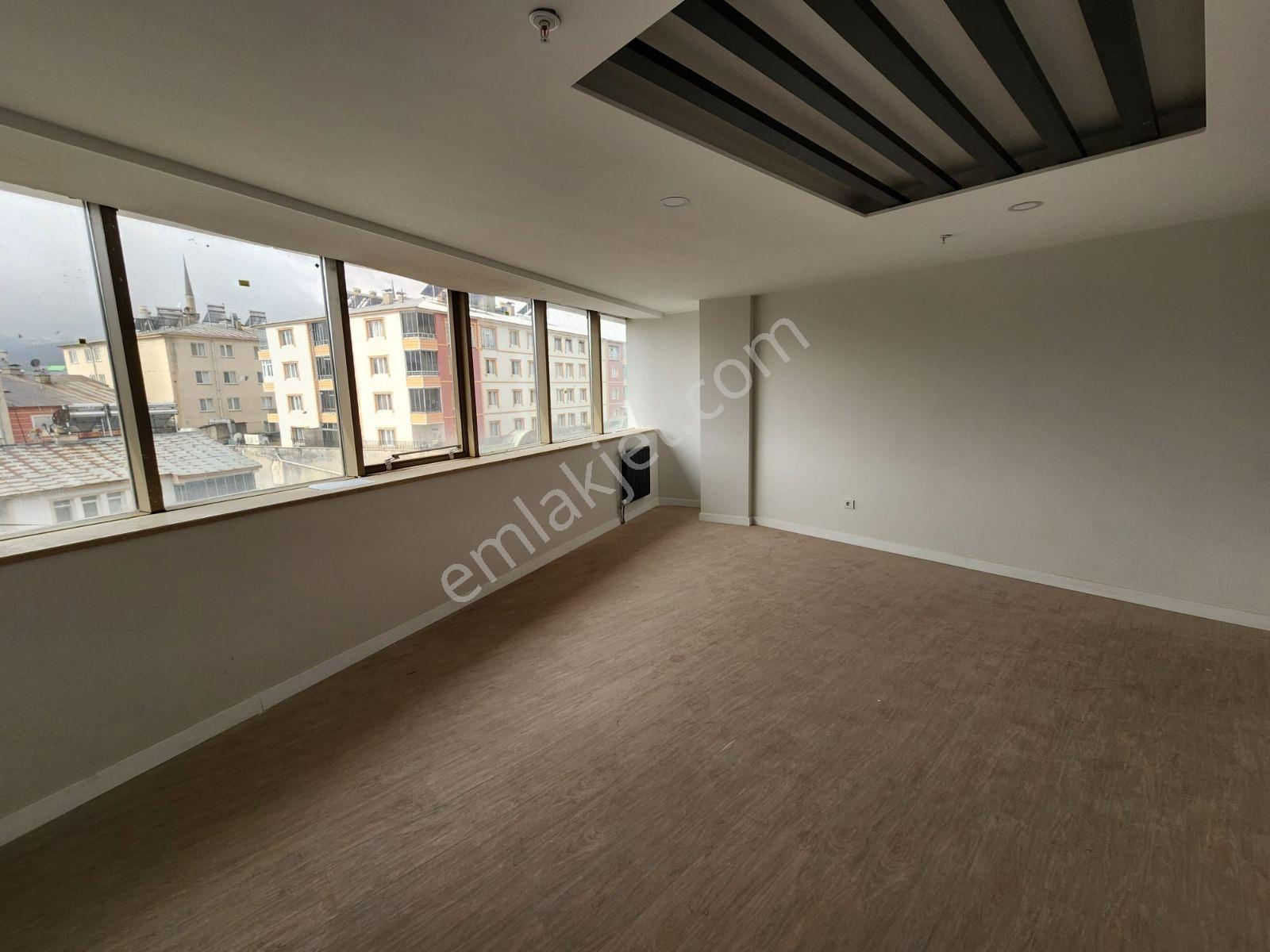 Emlak Dünyasın 'dan Piesta Avm De Kiralık Ofis - Görsel 18