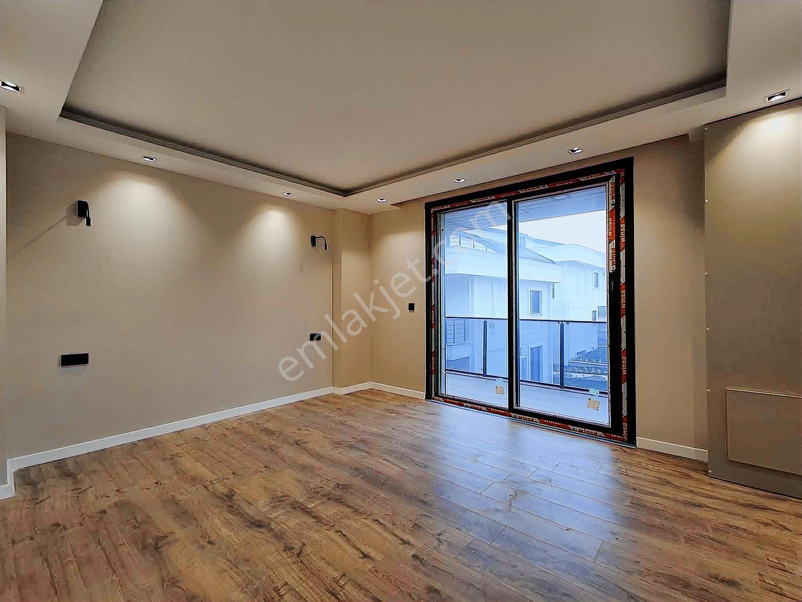 Silivri Çanta Bölgesinde Kiralık Sıfır Lüx 5+1 Villa - Görsel 4