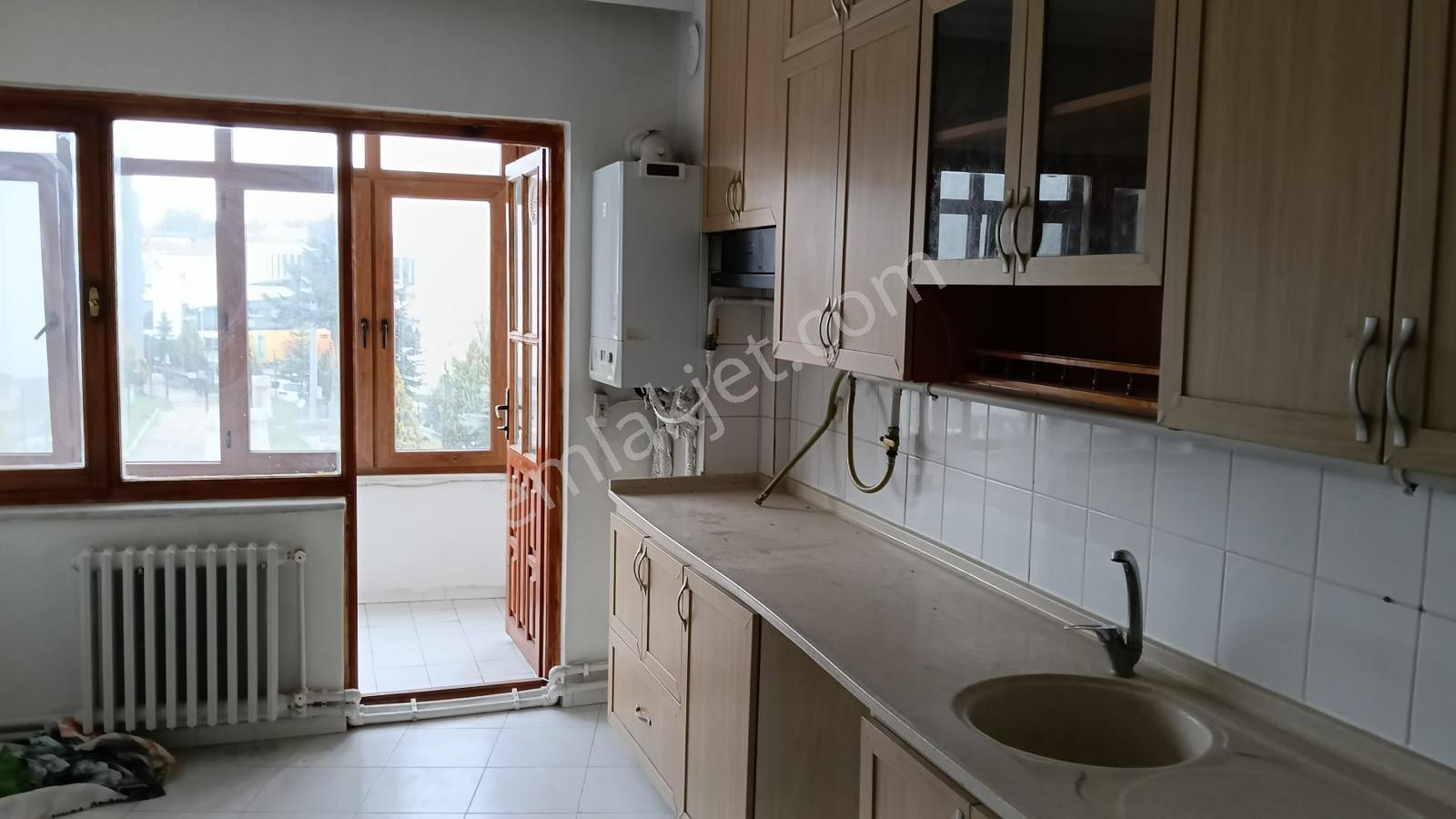 Bolu Merkez & Kültür Merkezi Karşısı & 3+1 & 140 M2 Uygun Fiyata - Görsel 17