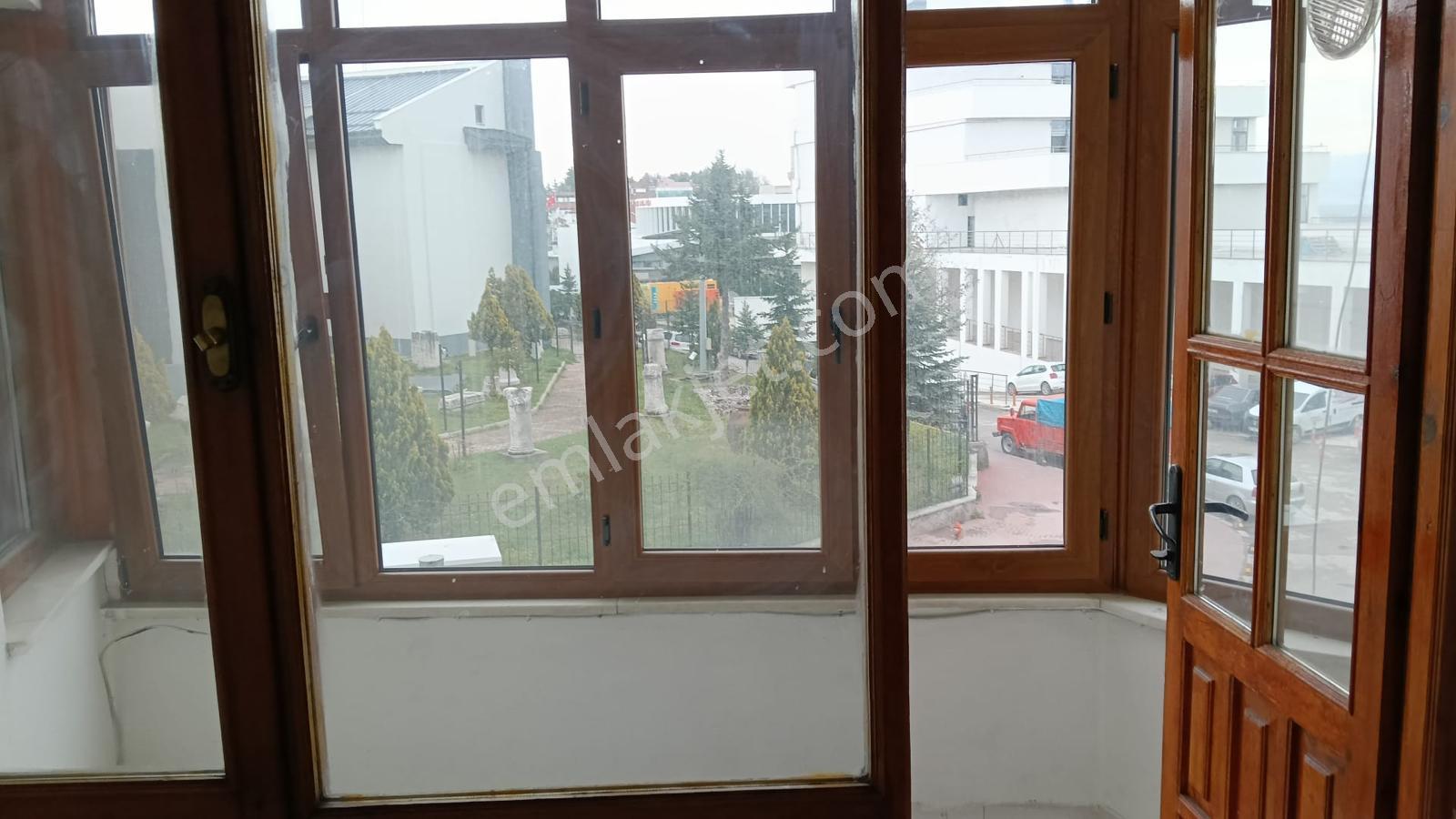 Bolu Merkez & Kültür Merkezi Karşısı & 3+1 & 140 M2 Uygun Fiyata - Görsel 15
