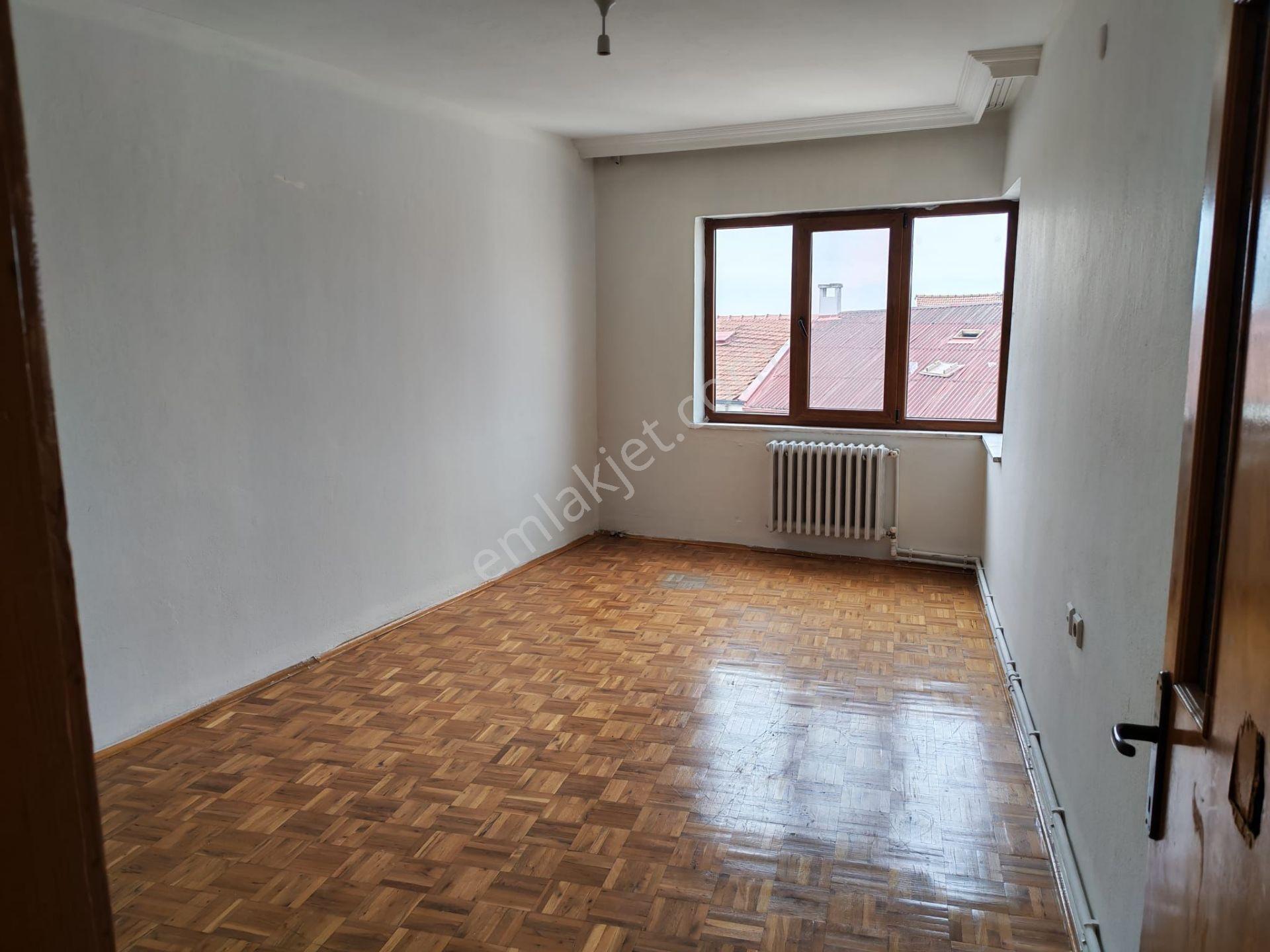 Bolu Merkez & Kültür Merkezi Karşısı & 3+1 & 140 M2 Uygun Fiyata - Görsel 8