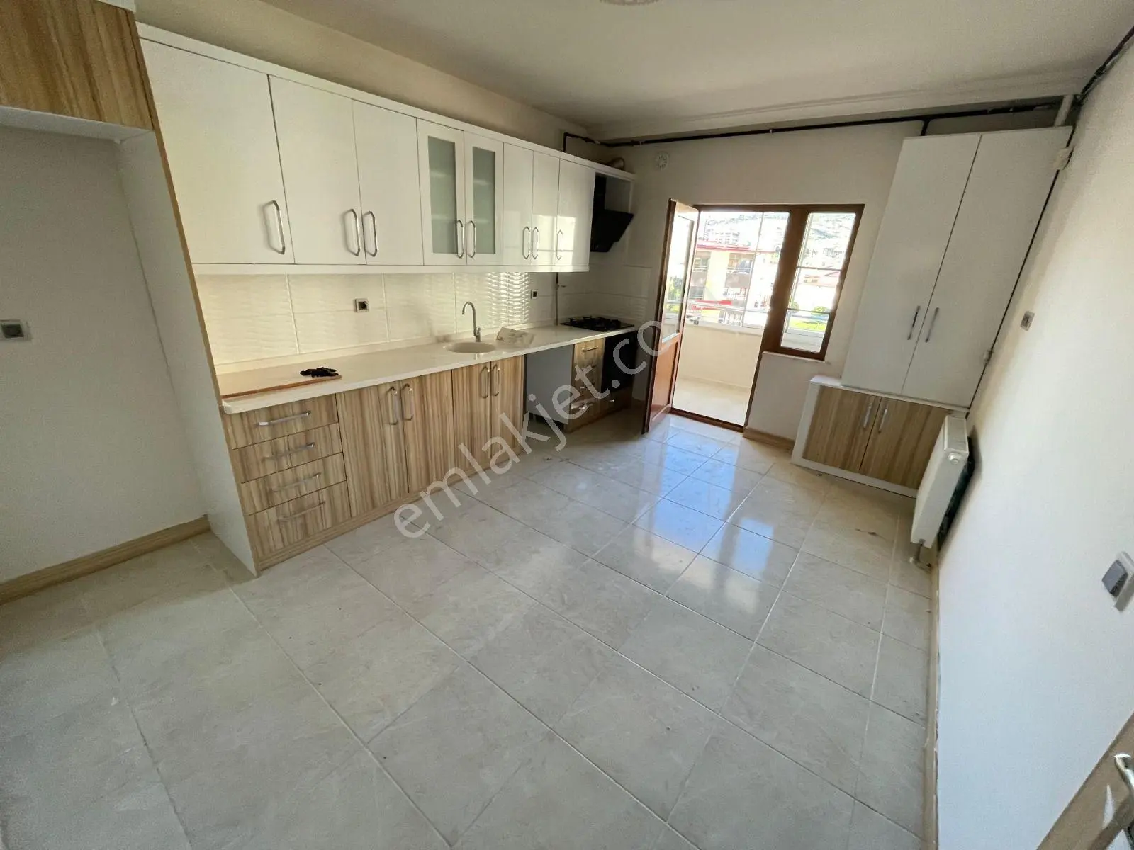 Yimpaş Tokide Ara Kat 4+1 Kiralık Daire --- Burcu Emlaktan - Görsel 3