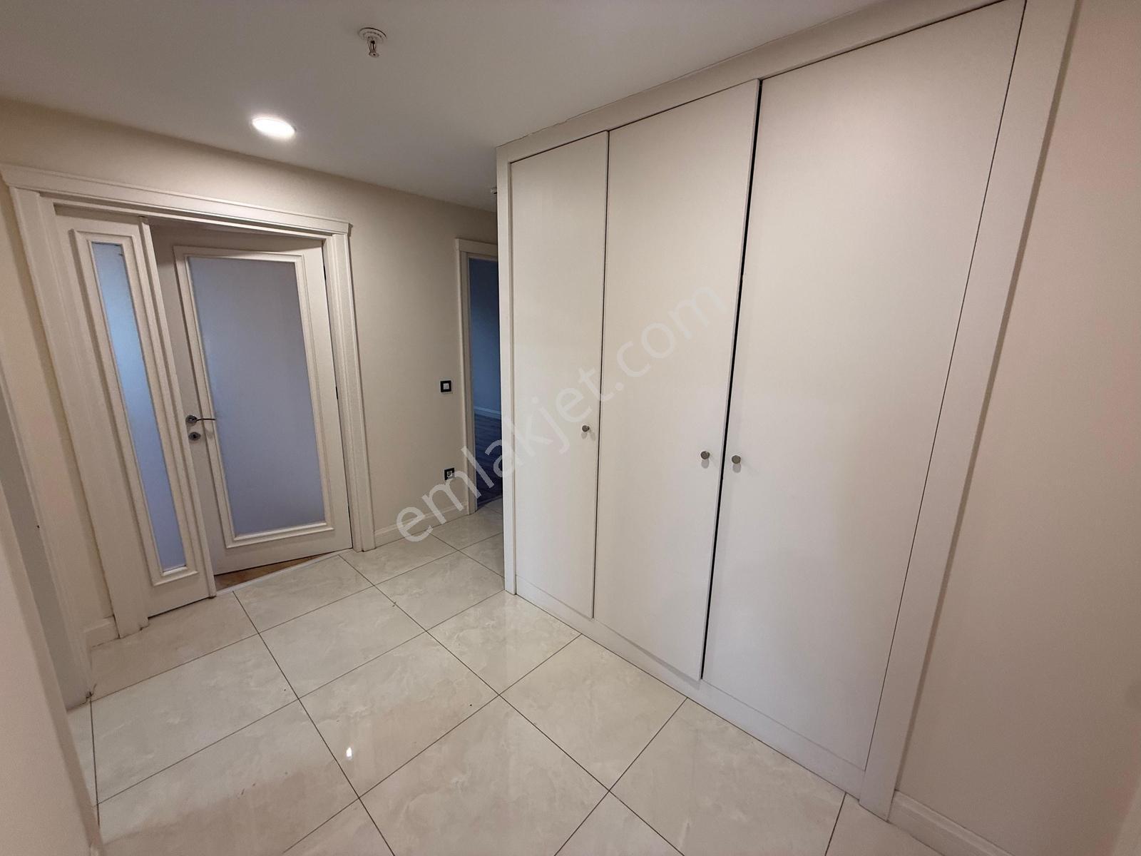 Venezia'da Full Balkon Ebeveyn Banyolu Boş Satılık 3+1 Daire - Görsel 21