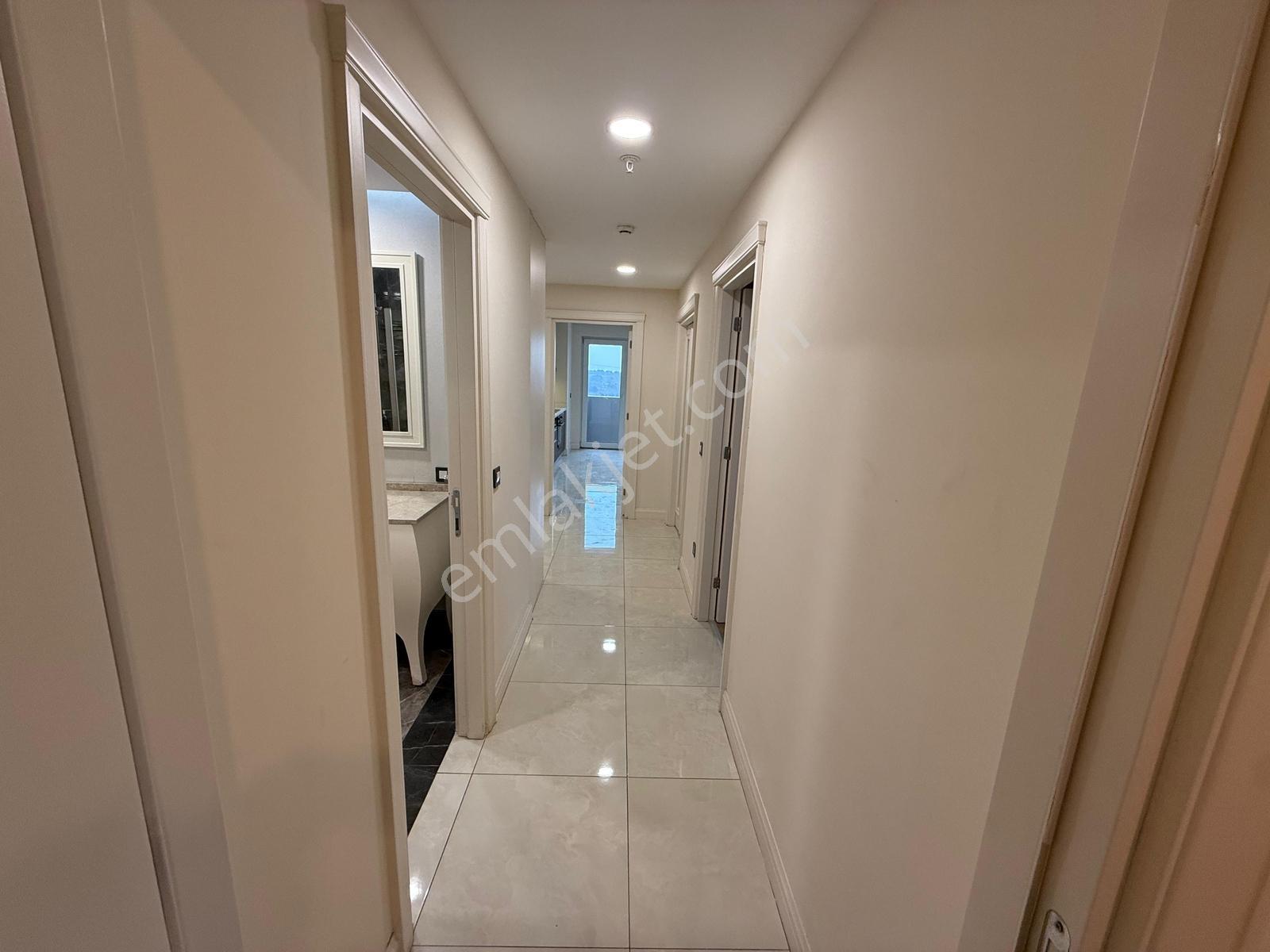 Venezia'da Full Balkon Ebeveyn Banyolu Boş Satılık 3+1 Daire - Görsel 22