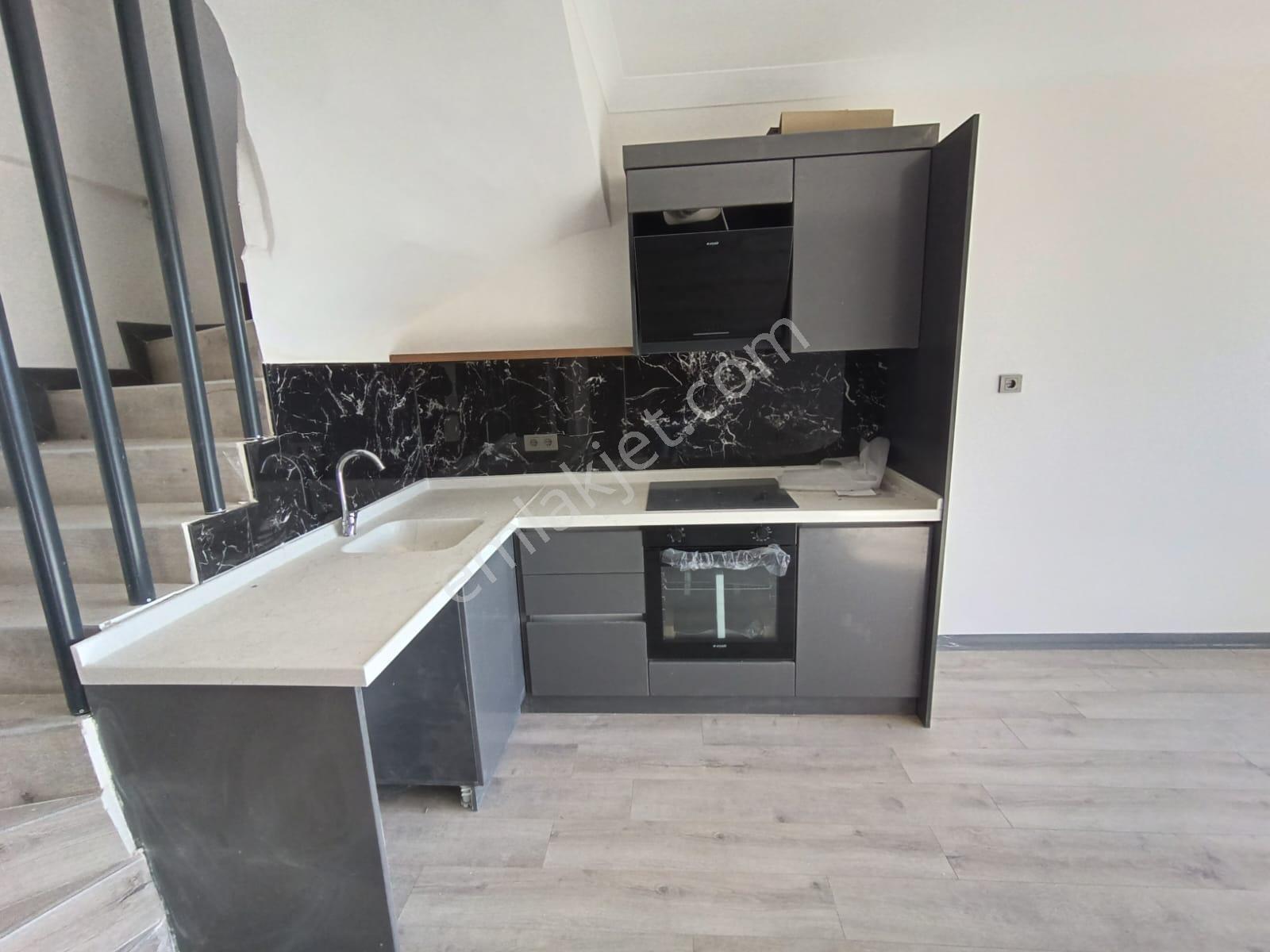 Alaçatıdan İncekte/jewel Avm Yanında/g.d. Cephe/harika 3+1 - Görsel 41