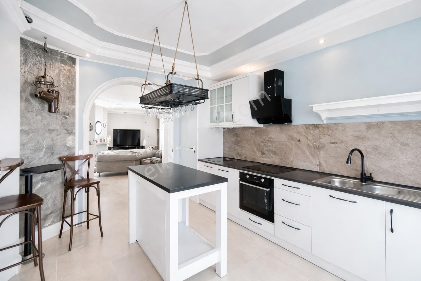 Kargıcakta 700m² Arsada Müstakil Deniz Manzaralı Villa - Görsel 21