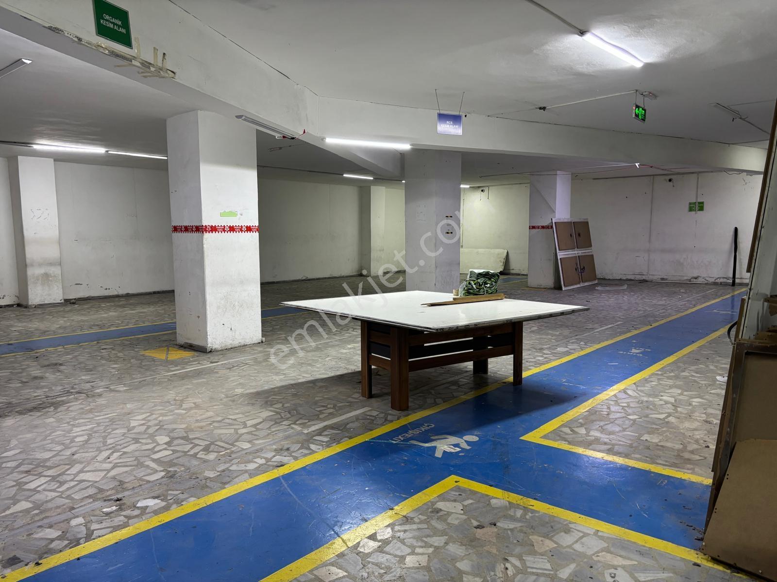 Merkezi Konumda Düz Girişli 650 M² İskanlı Kiralık Depolu Dükkan - Görsel 10
