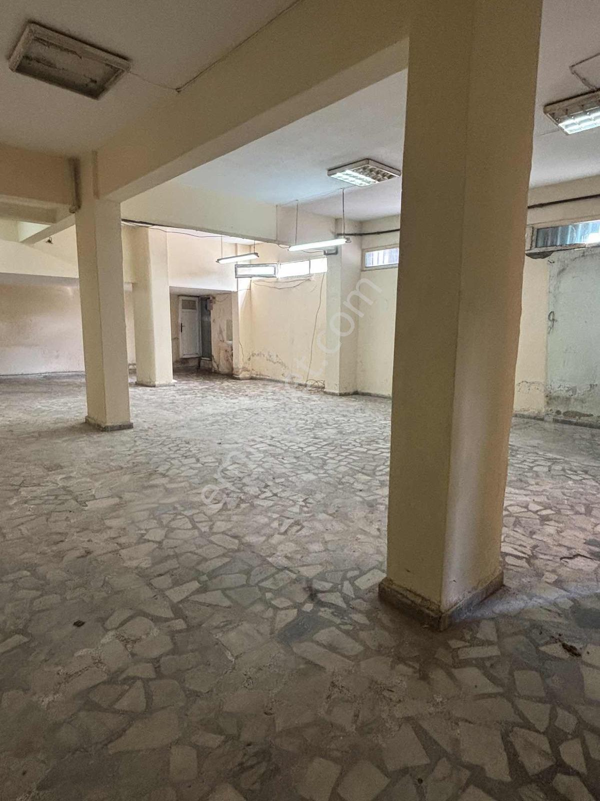 Çobançeşme Mahallesinde Eskidji Pazarın Yakınında Kiralık İşyeri - Görsel 8