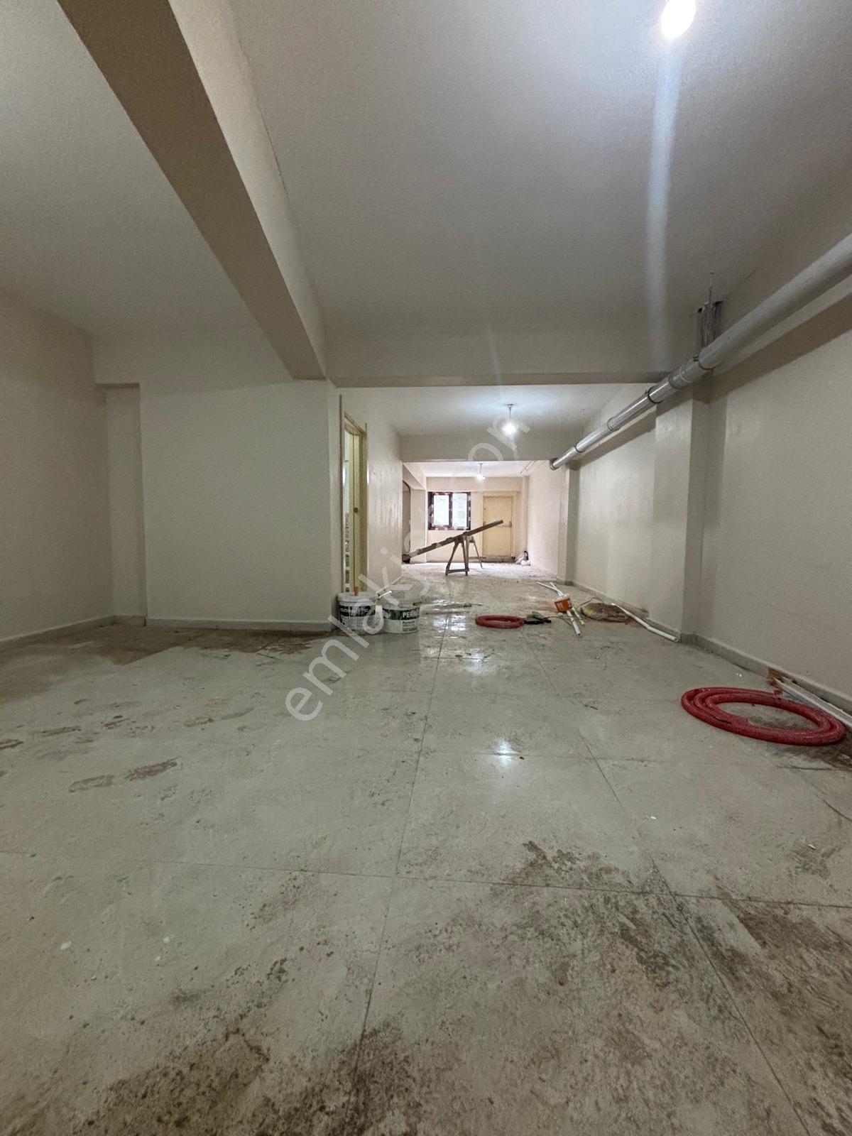 Mahmutbey Caddesi Üzerinde 150 M² Depolu Kiralık Dükkan - Görsel 13