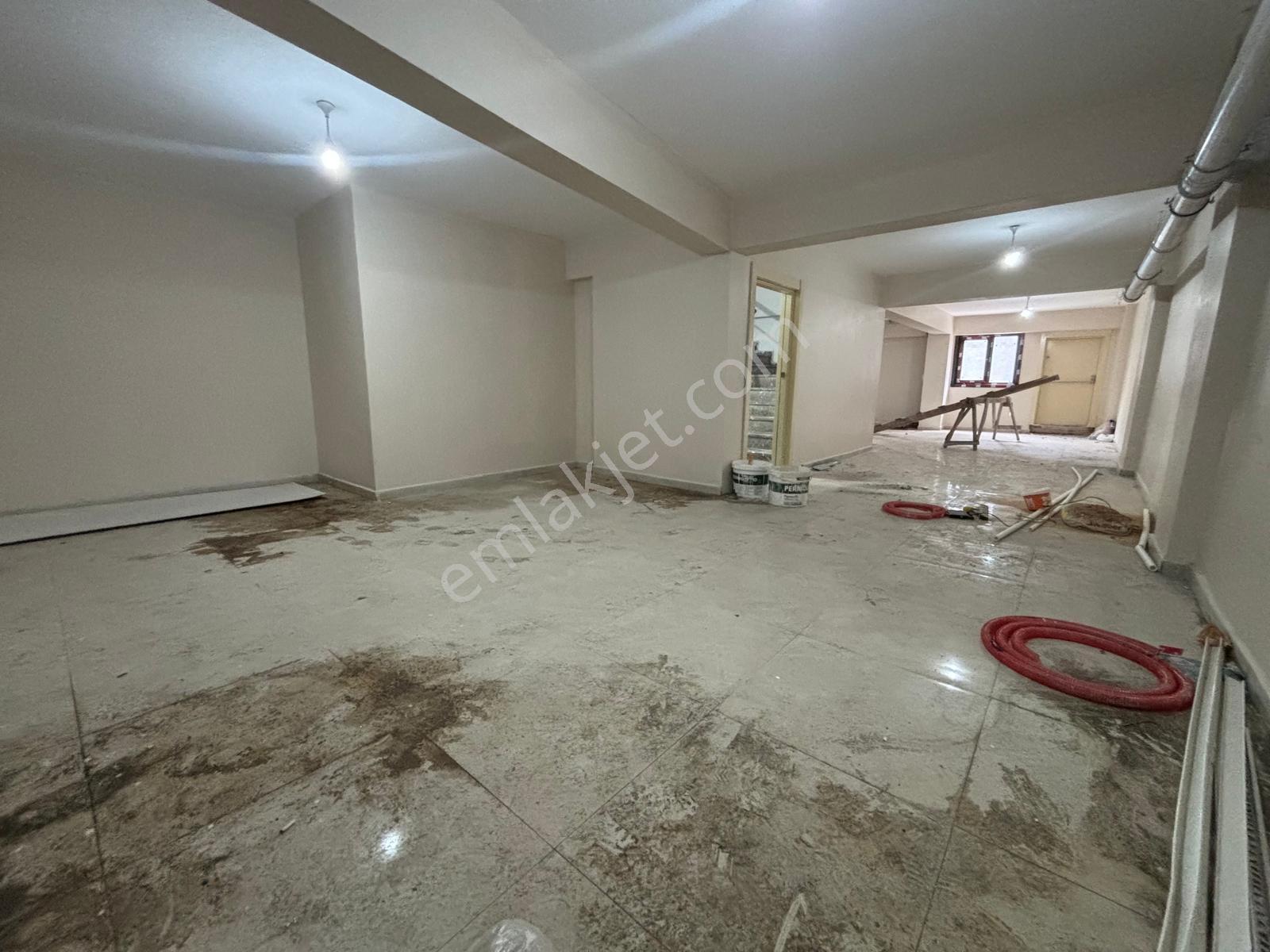 Mahmutbey Caddesi Üzerinde 150 M² Depolu Kiralık Dükkan - Görsel 16